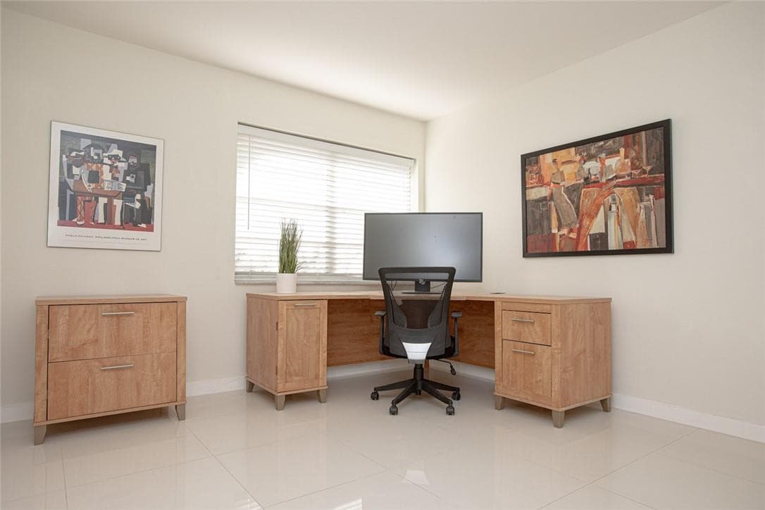 601 SE 5th Court 108, Fort Lauderdale, FL 33301 — photo 12 of 26