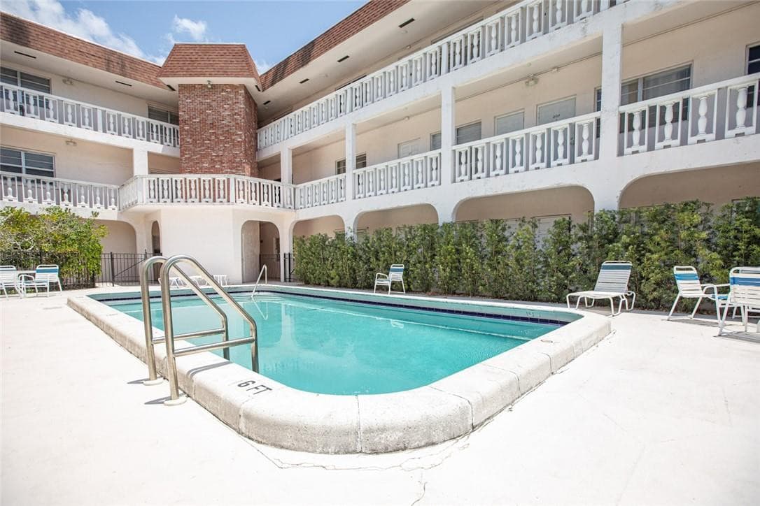 601 SE 5th Court 108, Fort Lauderdale, FL 33301 — photo 17 of 26