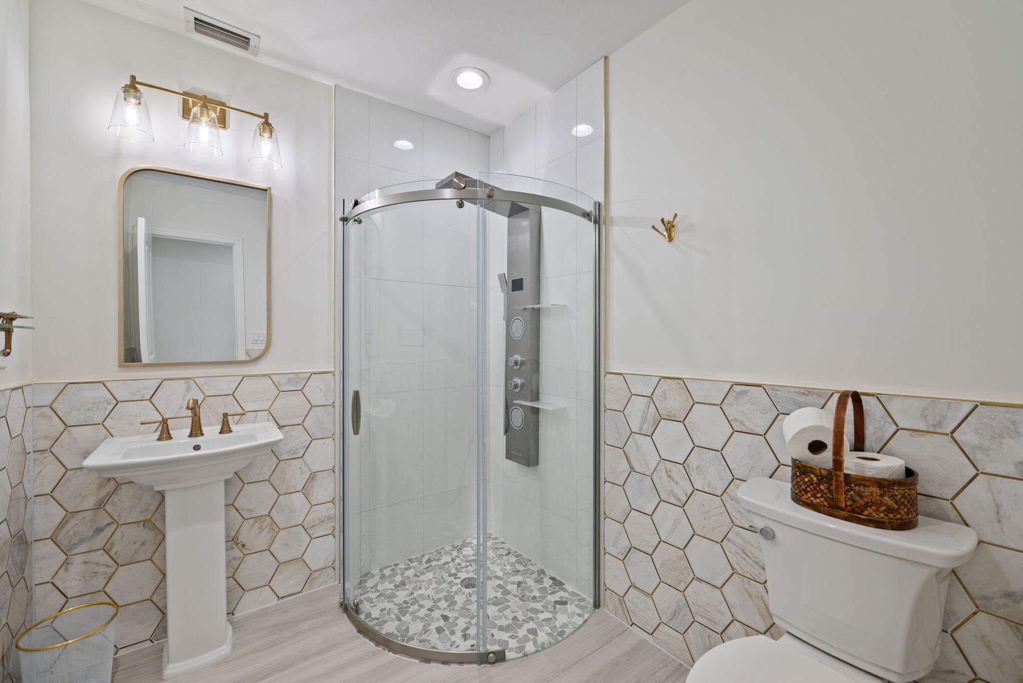 301 Jacaranda Drive, Plantation, FL 33324 — photo 31 of 46