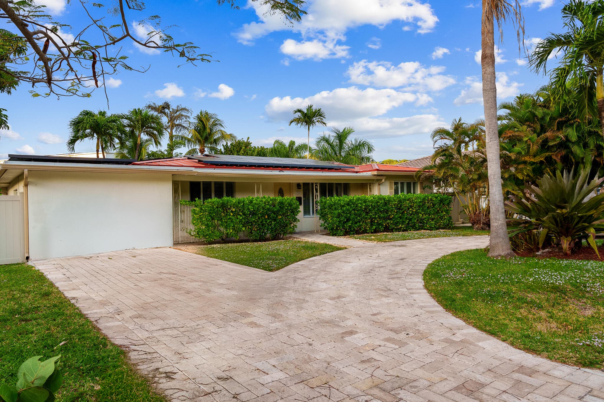 2757 NE 14th Avenue, Wilton Manors, FL 33334 — photo 3 of 76