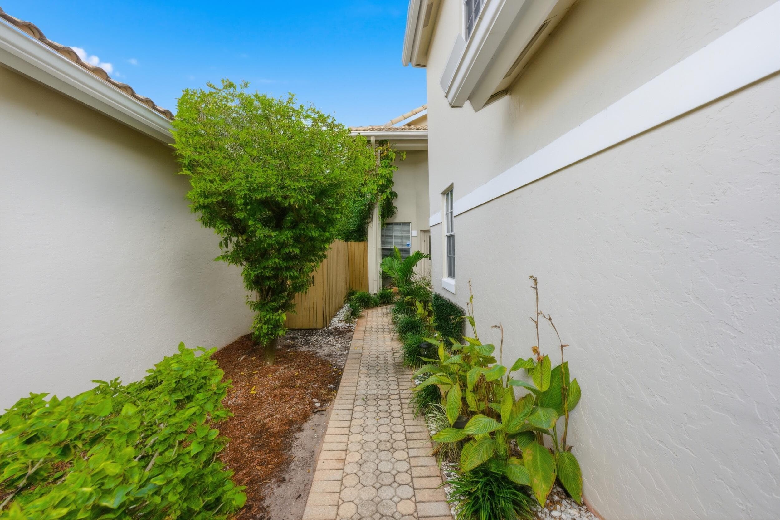 2495 NW 66th Drive, Boca Raton, FL 33496 — photo 7 of 74