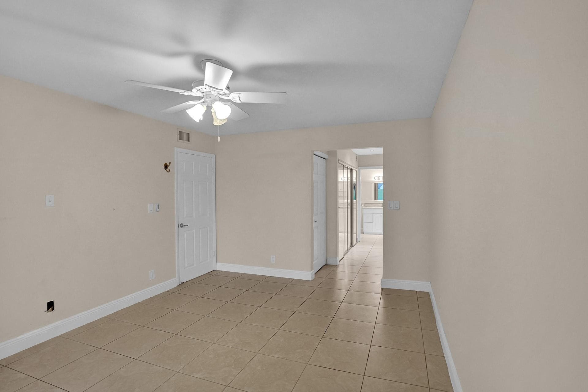 16300 Golf Club Road 109, Weston, FL 33326 — photo 8 of 10