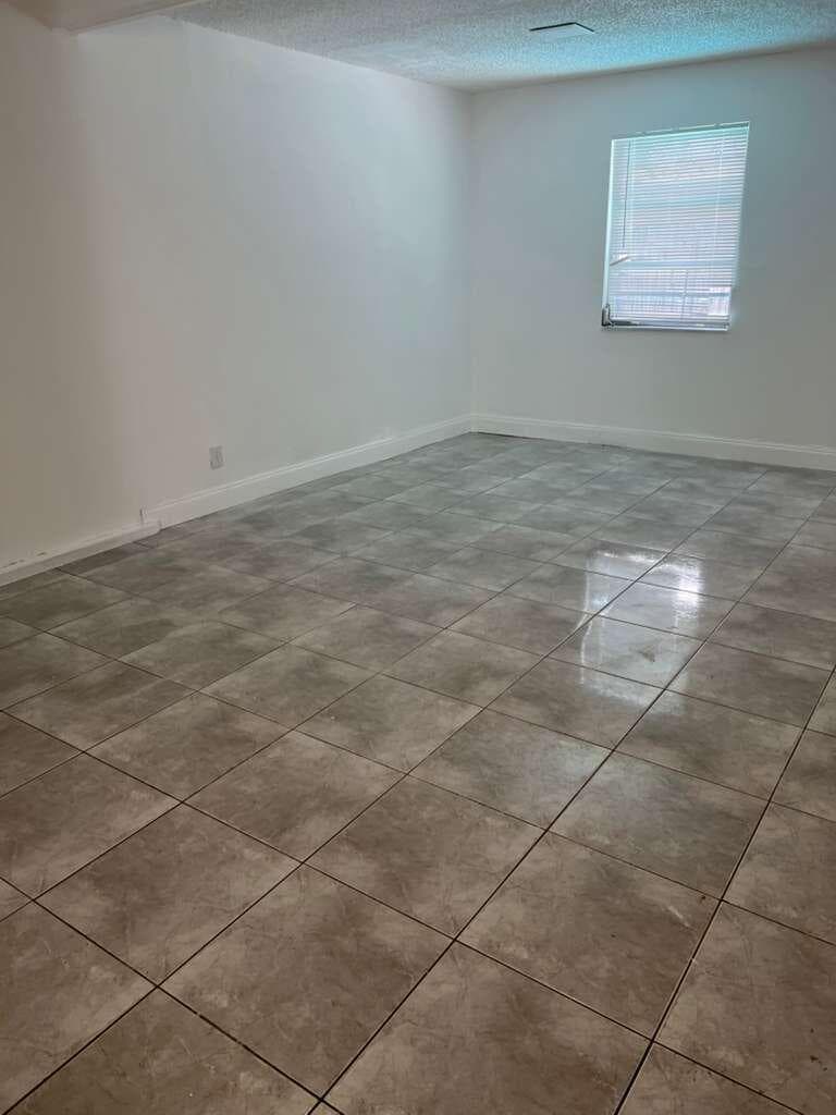3631 NW 33rd Avenue, Lauderdale Lakes, FL 33309 — photo 4 of 28