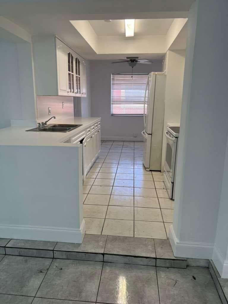 3631 NW 33rd Avenue, Lauderdale Lakes, FL 33309 — photo 8 of 28