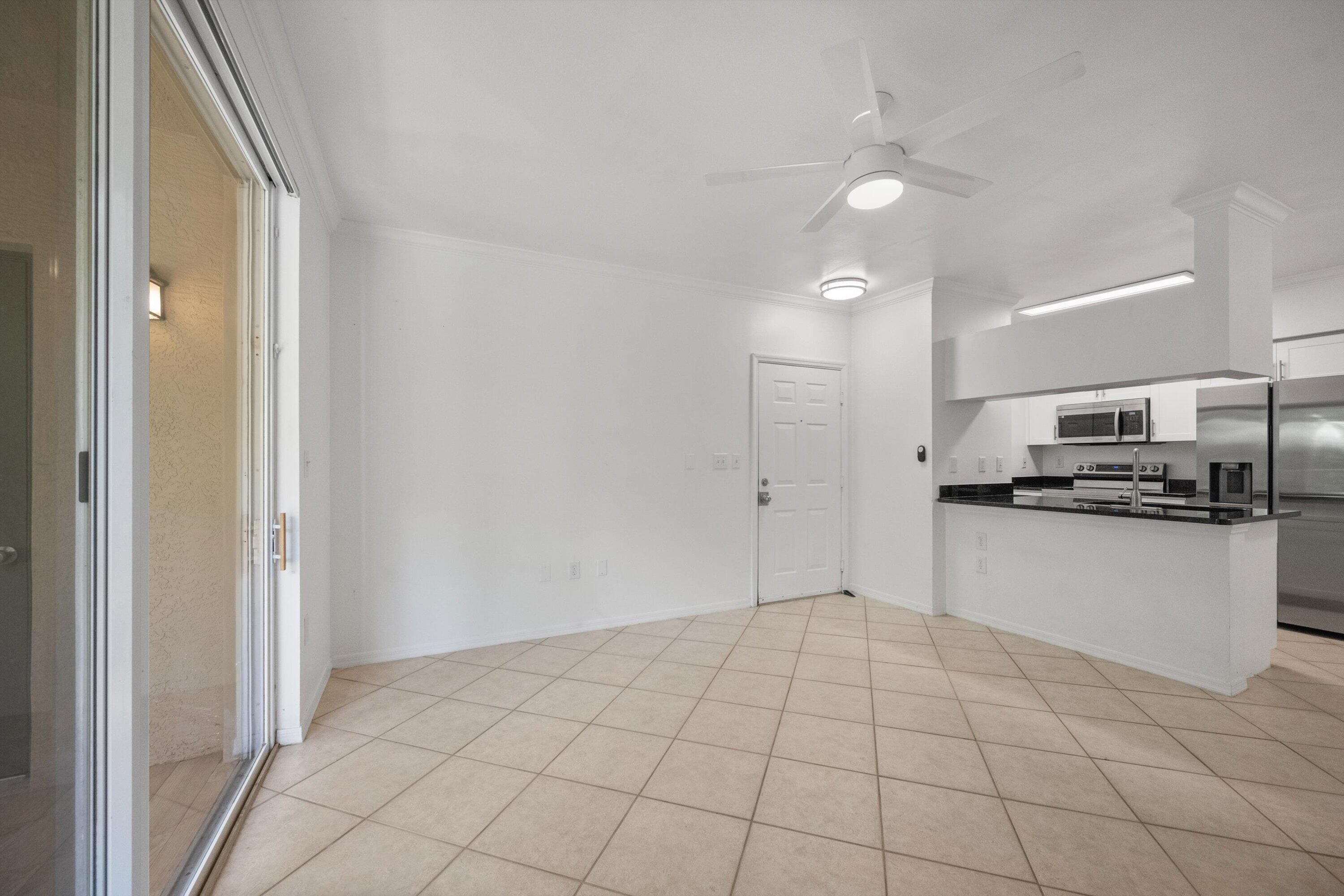 6475 Emerald Dunes Drive 206, West Palm Beach, FL 33411 — photo 7 of 29