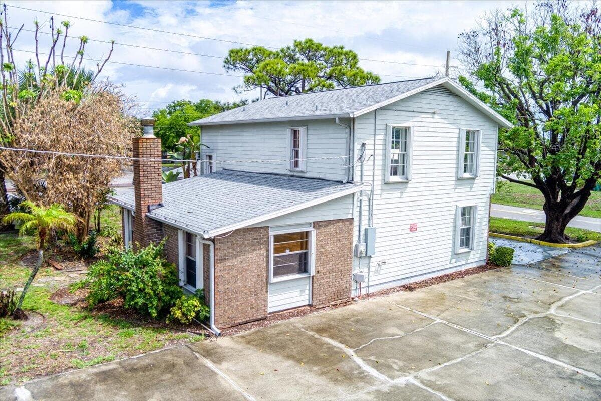 1514 SE Port St Lucie Boulevard, Port St. Lucie, FL — photo 1 of 44