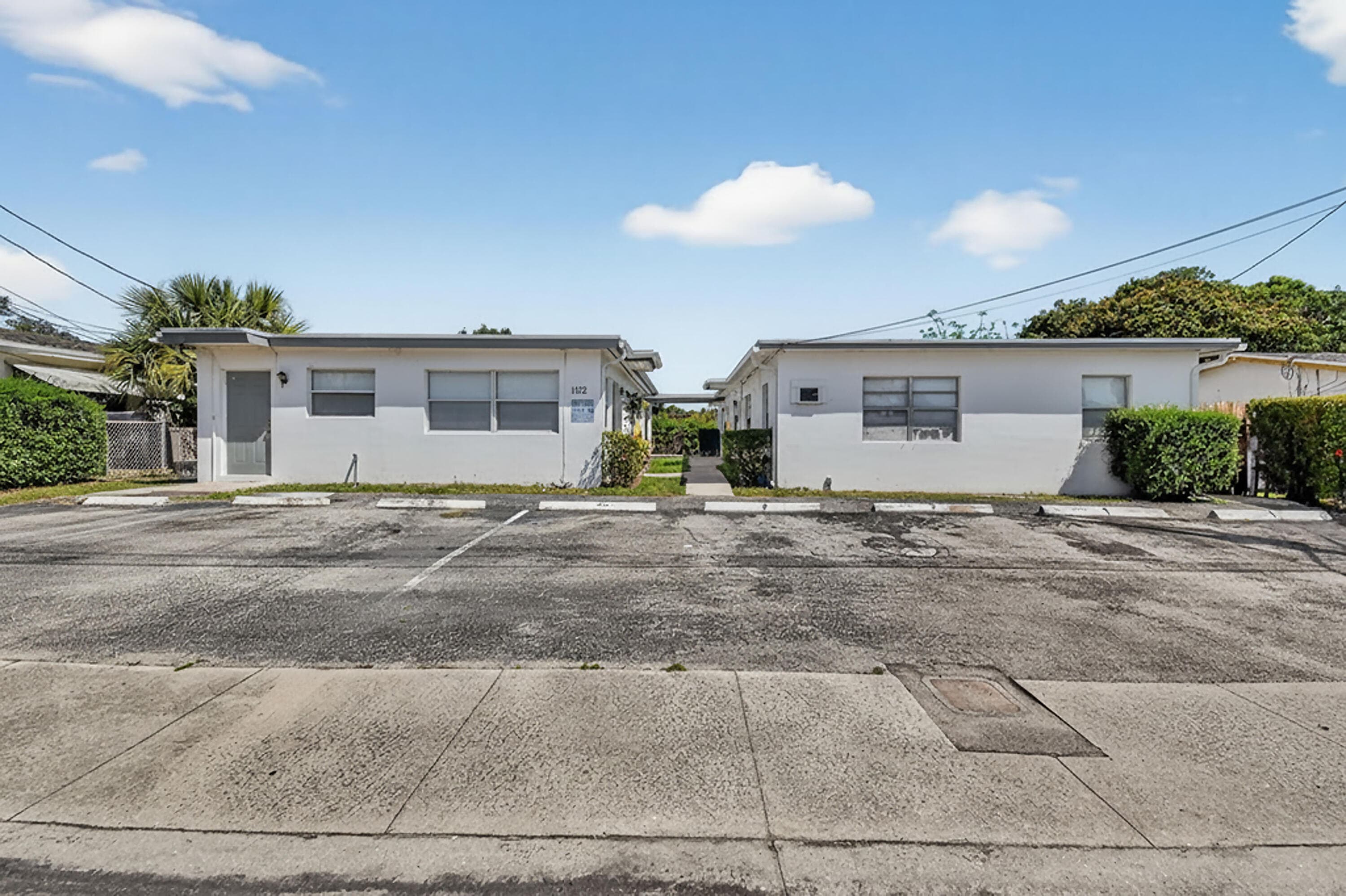 1172 W 34th Street 1, Riviera Beach, FL 33404 — photo 1 of 17