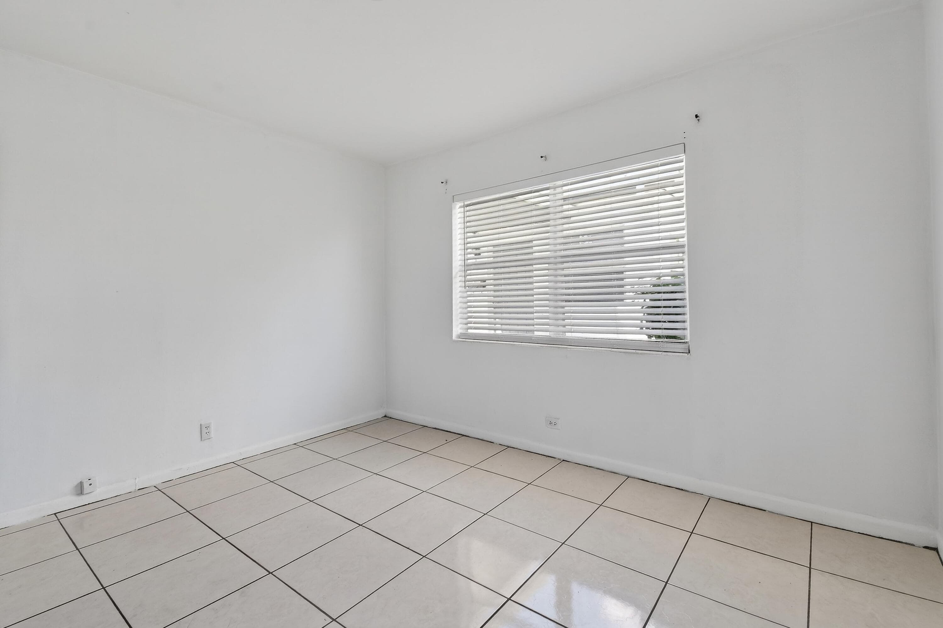 1172 W 34th Street 1, Riviera Beach, FL 33404 — photo 12 of 17