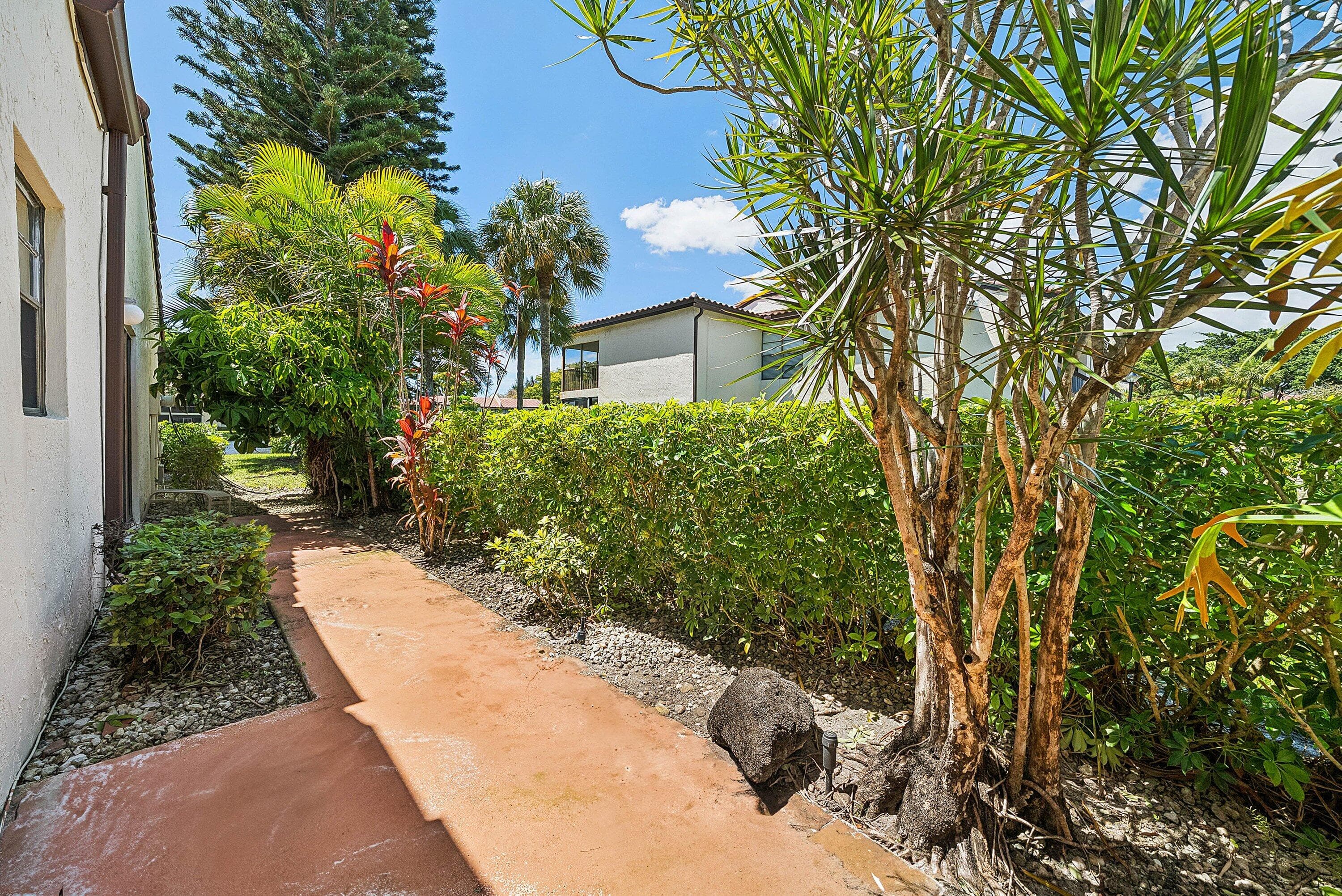 21875 Arriba Real 18b, Boca Raton, FL 33433 — photo 24 of 45