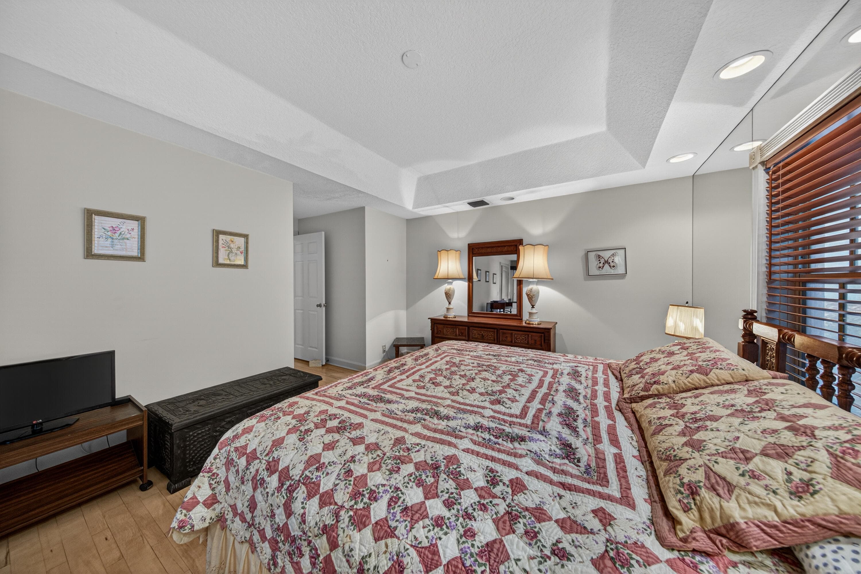 2501 NE 14th Street 301, Pompano Beach, FL 33062 — photo 16 of 37