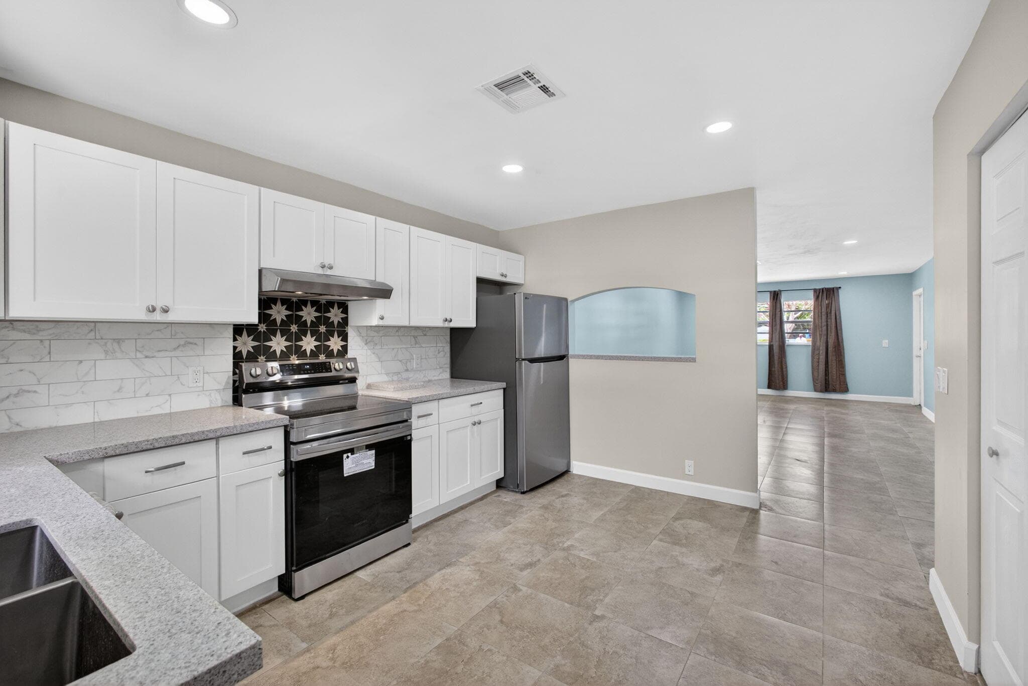 9484 Sun Court, Palm Beach Gardens, FL 33403 — photo 13 of 19