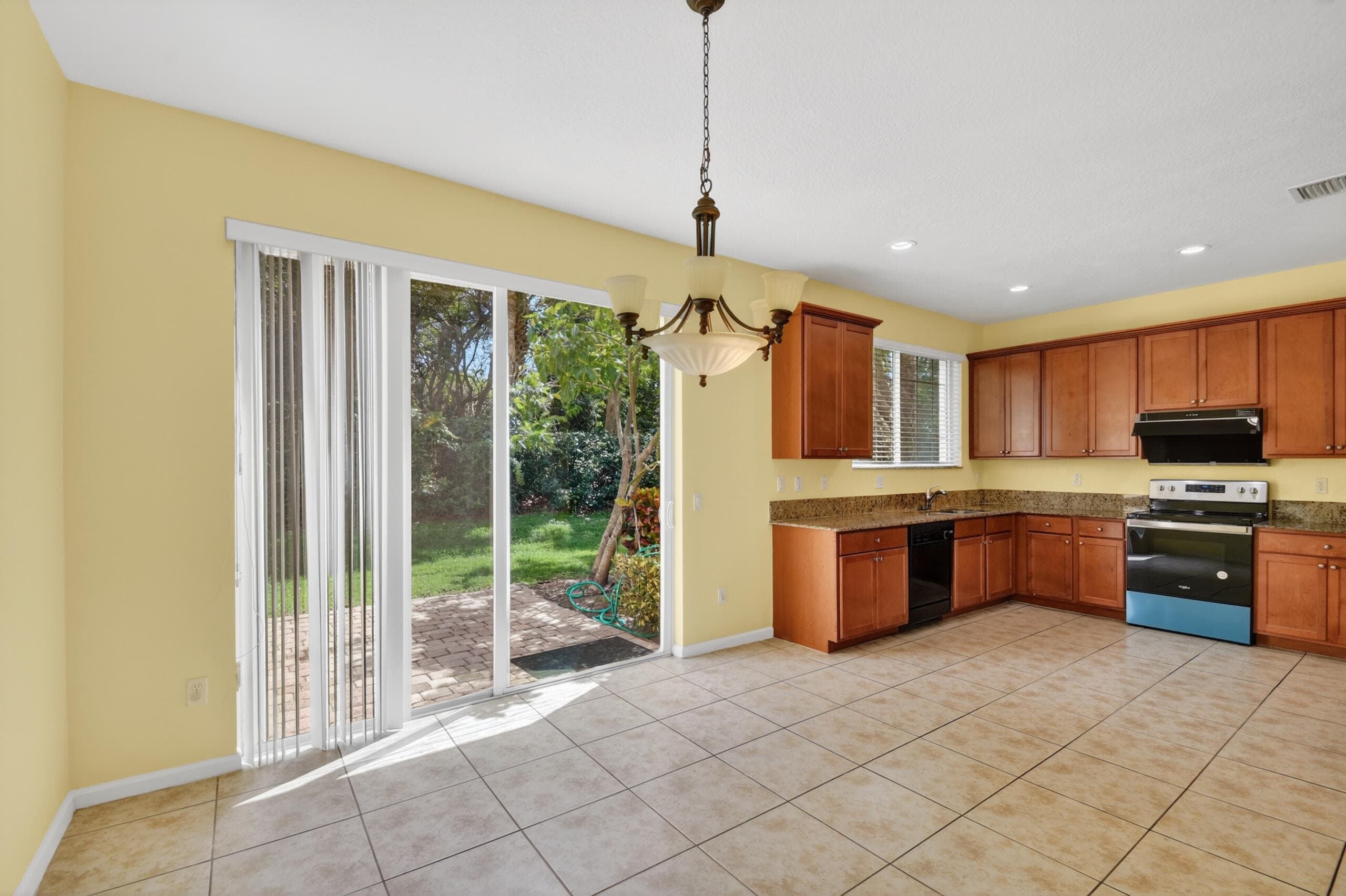 7480 Sarentino Lane, Boynton Beach, FL 33437 — photo 10 of 33