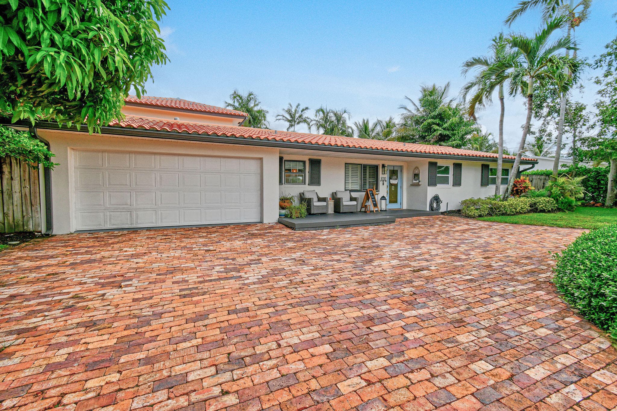 8110 W Lake Drive, West Palm Beach, FL 33406 — photo 4 of 51