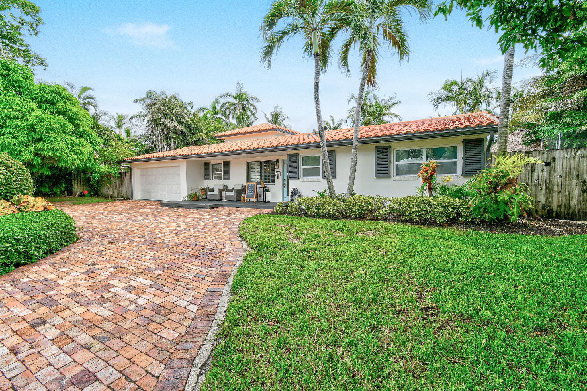 8110 W Lake Drive, West Palm Beach, FL 33406 — photo 5 of 51