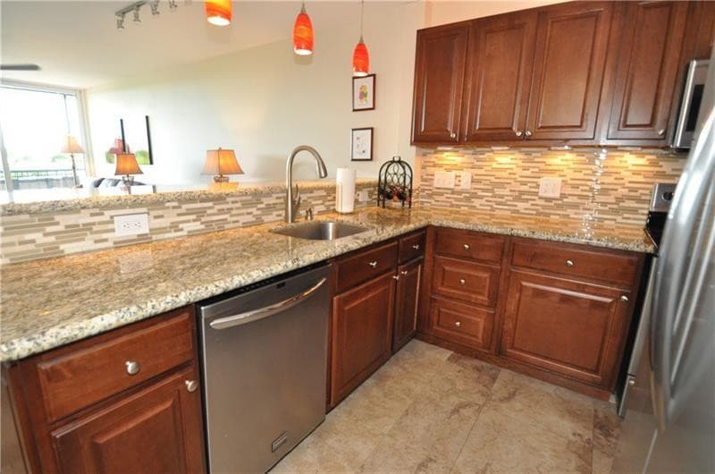 4501 NE 21 Avenue 402, Fort Lauderdale, FL 33308 — photo 3 of 18