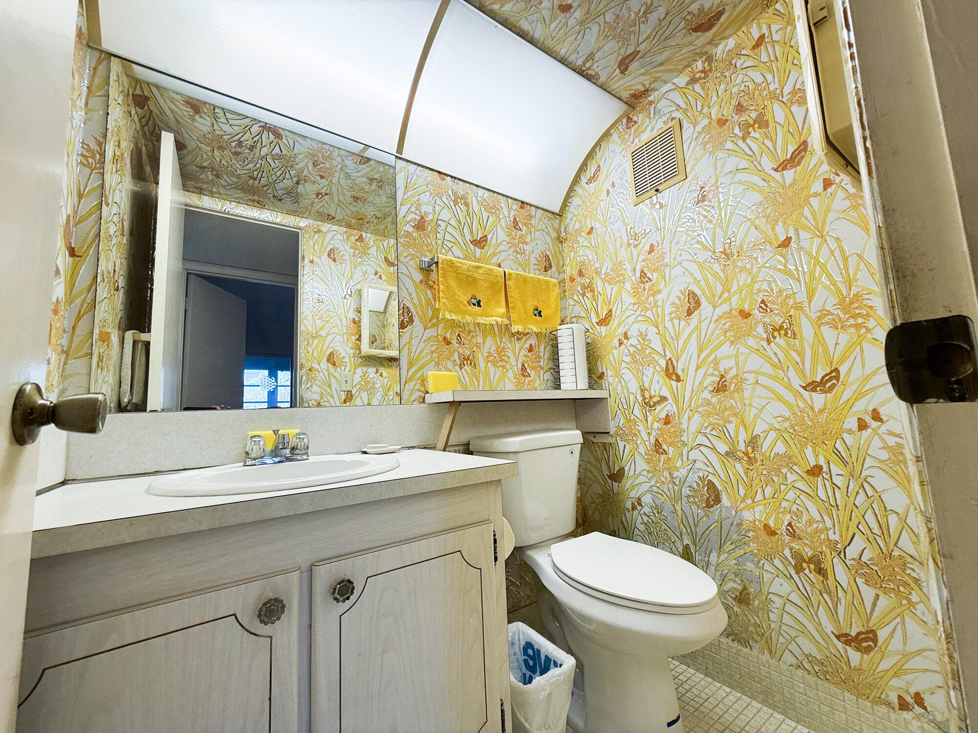4002 Cambridge A 4002, Deerfield Beach, FL 33442 — photo 15 of 72