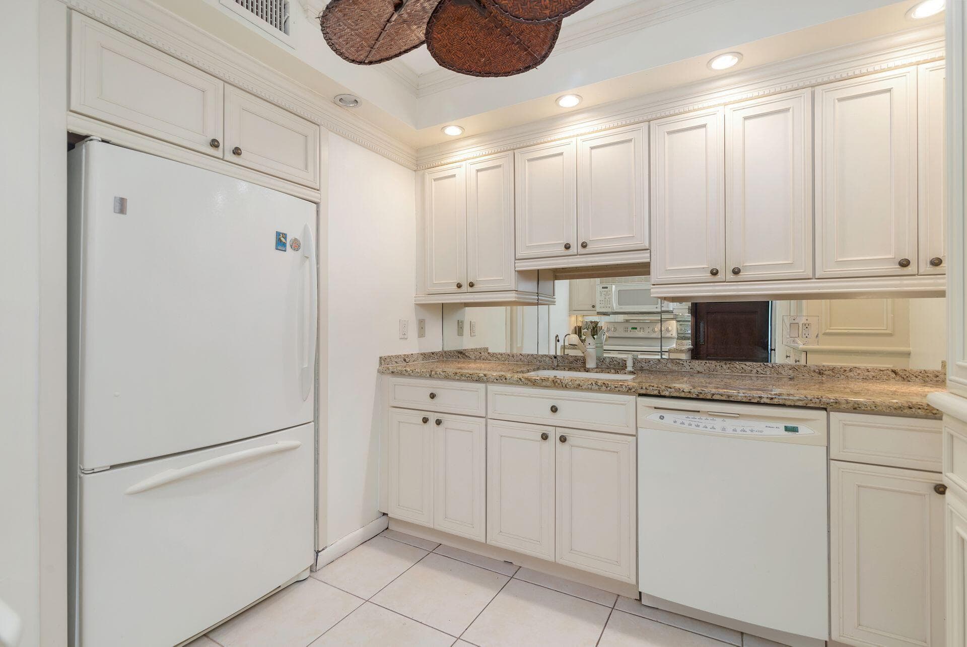 170 N Ocean Boulevard 409, Palm Beach, FL 33480 — photo 10 of 37
