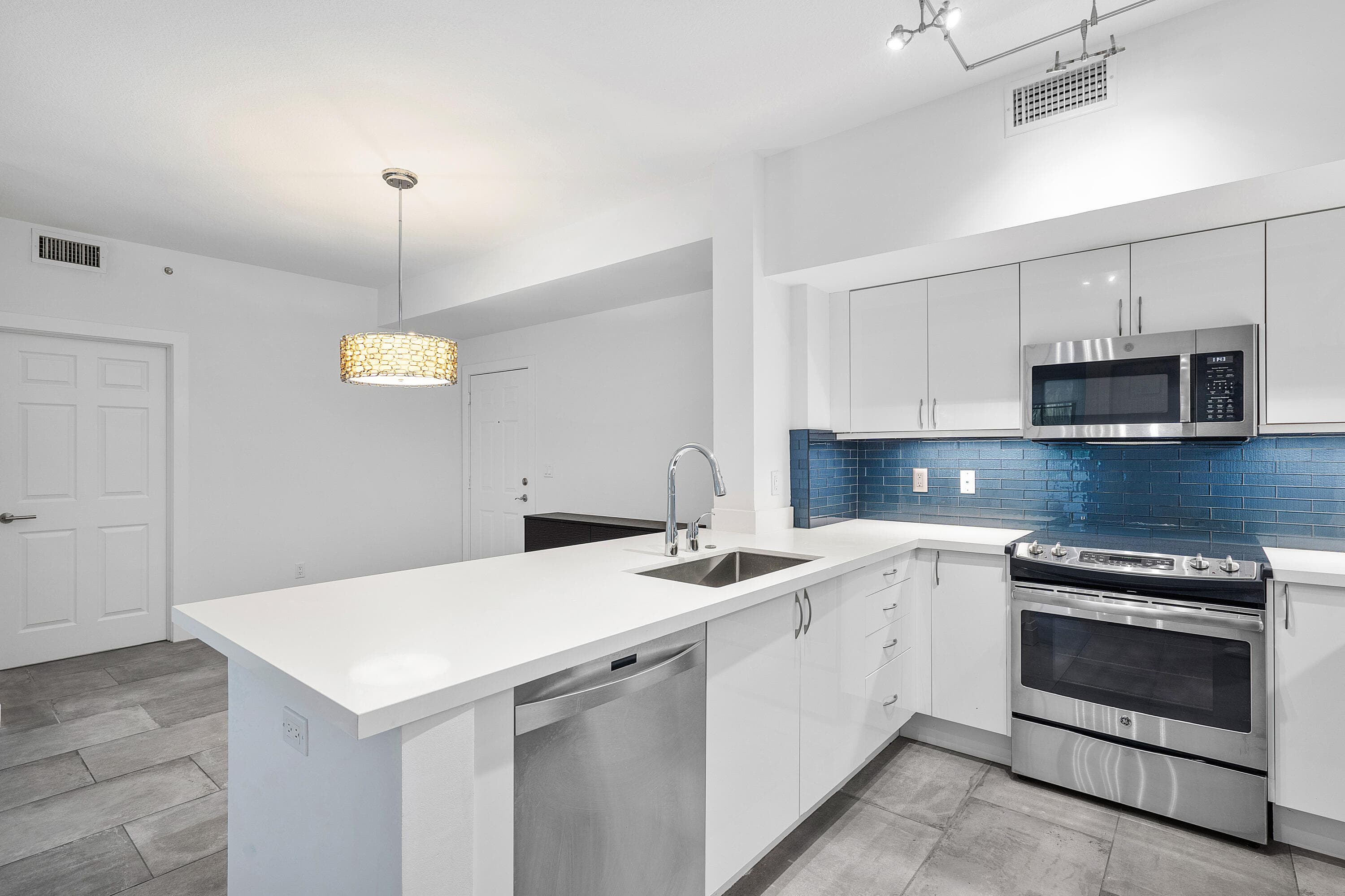 233 S Federal Highway 323, Boca Raton, FL 33432 — photo 3 of 28