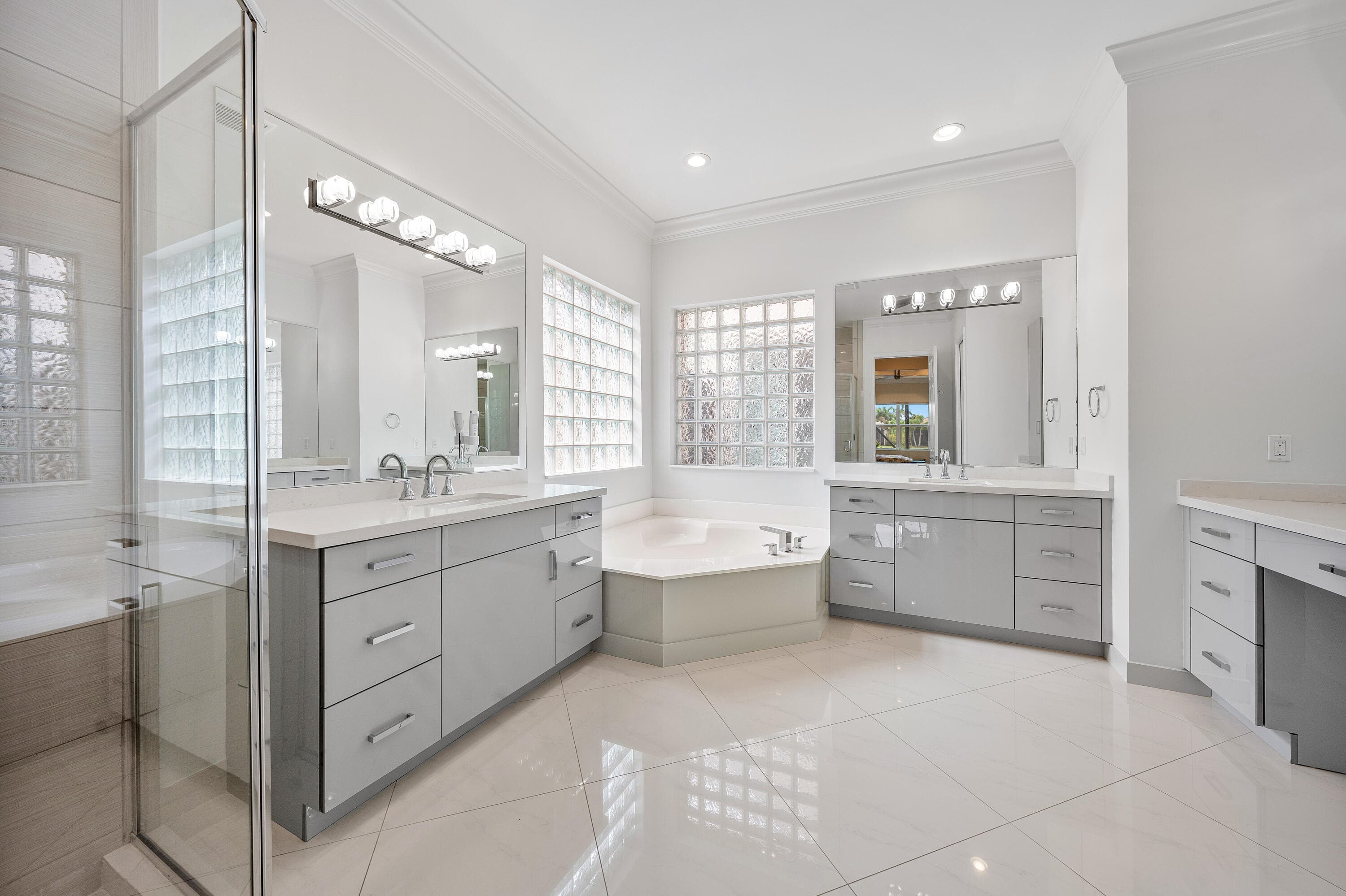 8196 Mount Thor Lane, Boynton Beach, FL 33473 — photo 14 of 70