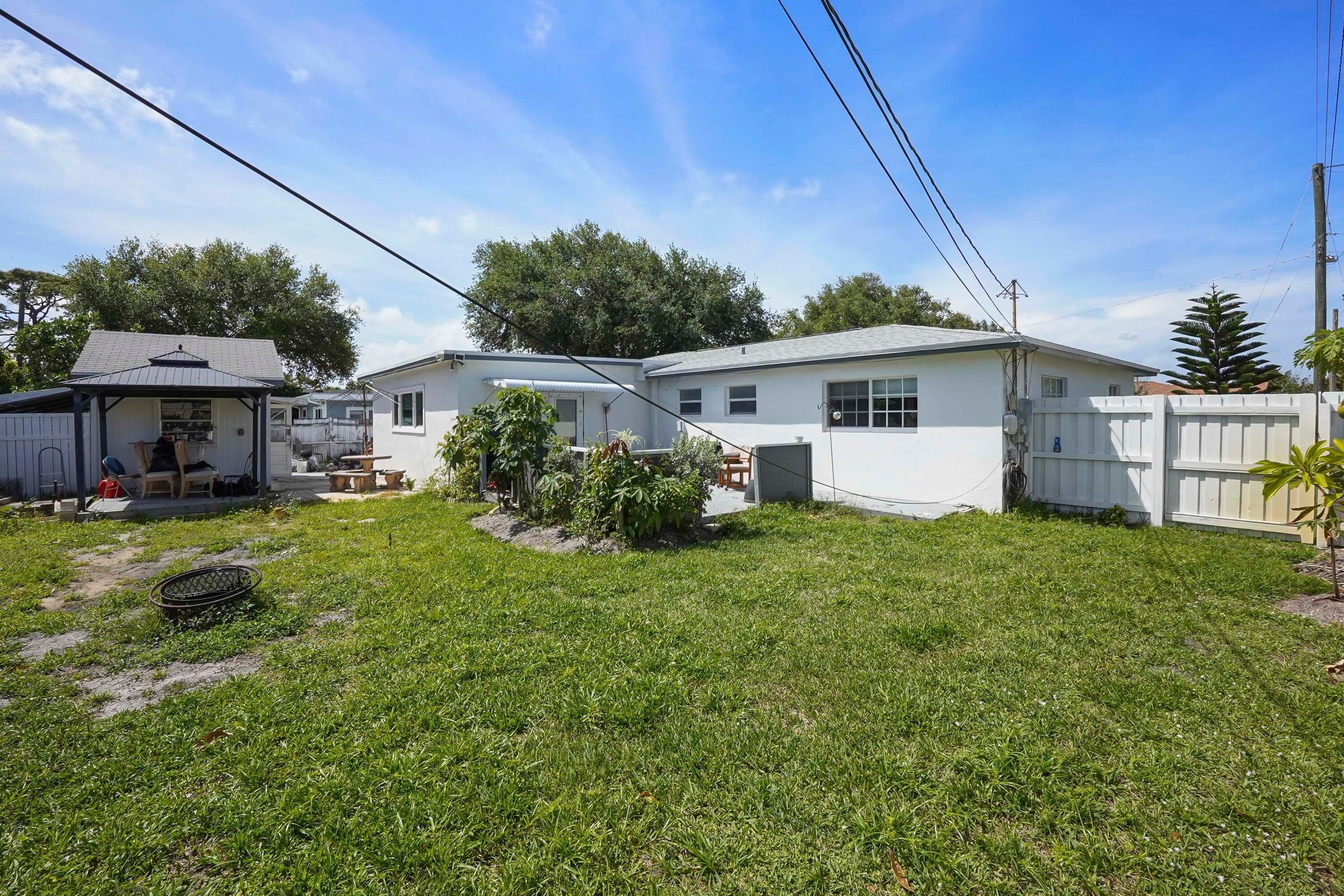 1737 N 14th Avenue N, Lake Worth Beach, FL 33460 — photo 16 of 24