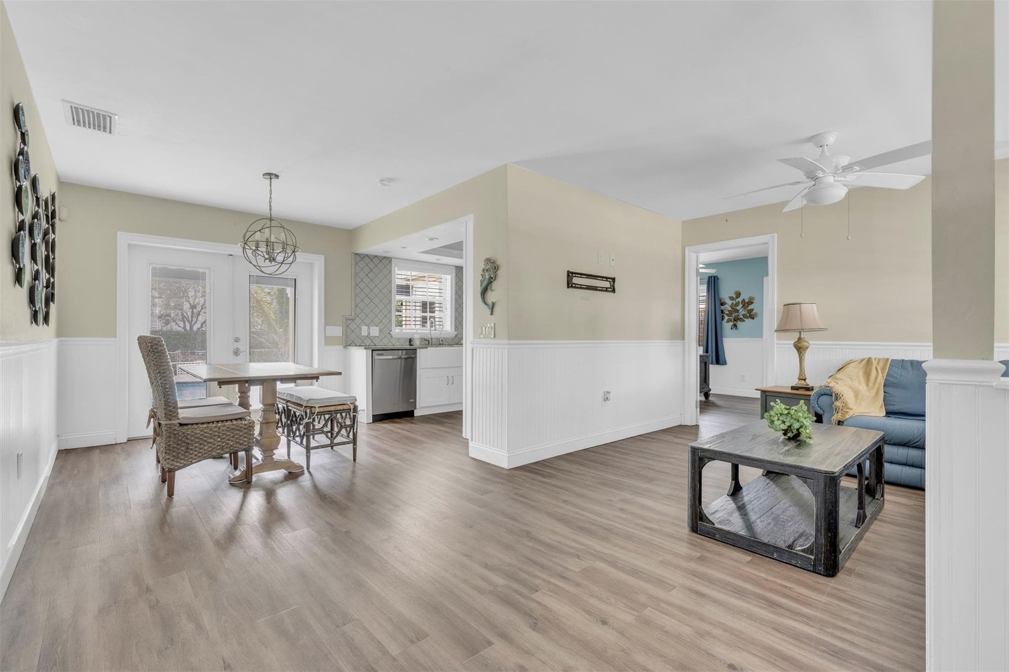 9860 NW 3rd Street, Pembroke Pines, FL 33024 — photo 8 of 25
