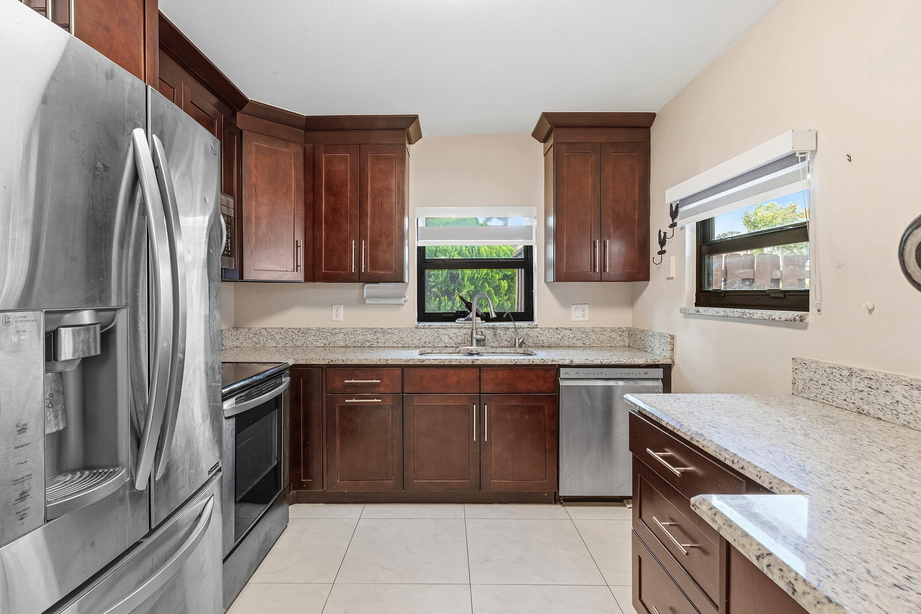 1875 Abbey Road, West Palm Beach, FL 33415 — photo 5 of 28