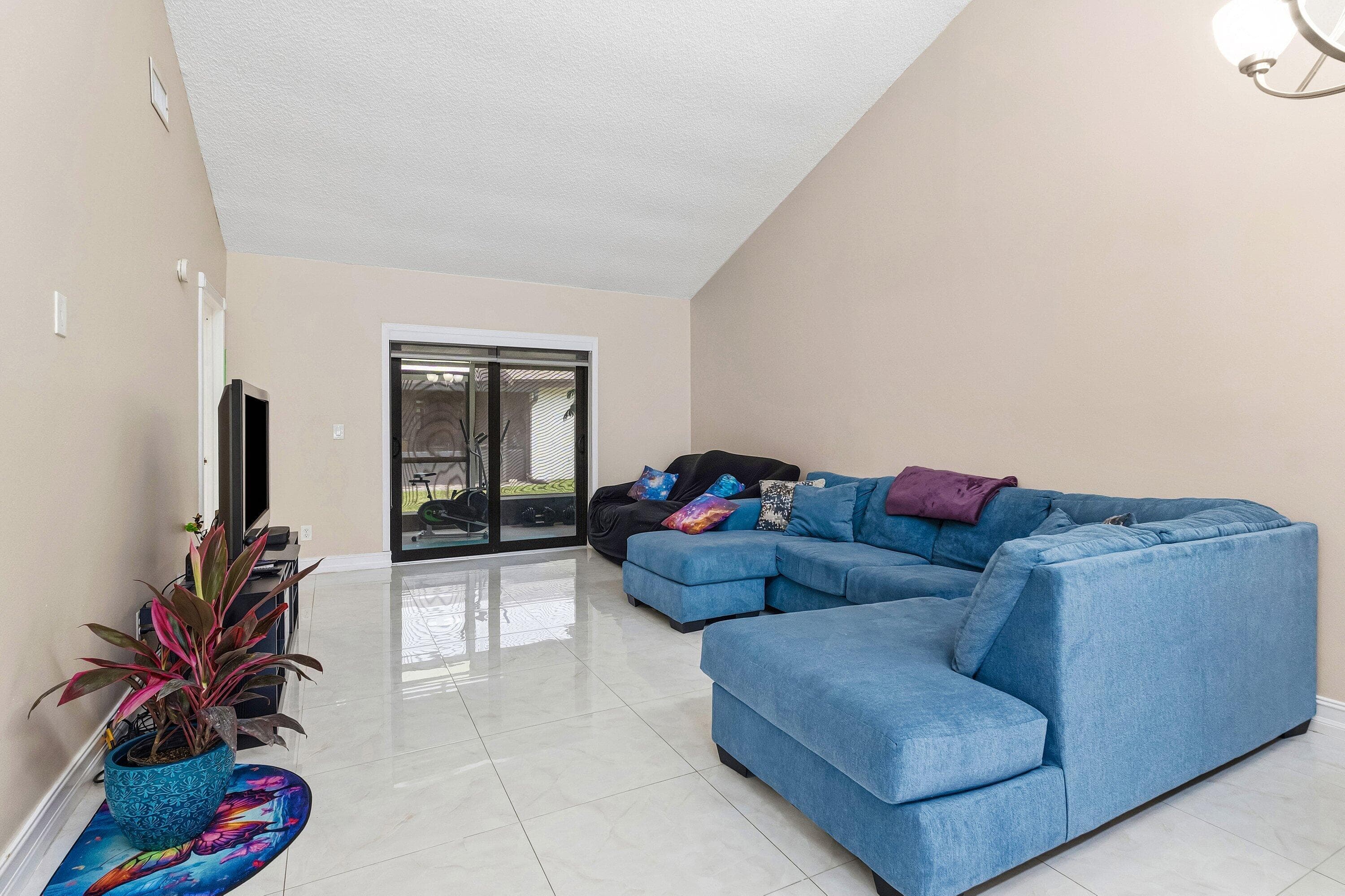 1875 Abbey Road, West Palm Beach, FL 33415 — photo 10 of 28