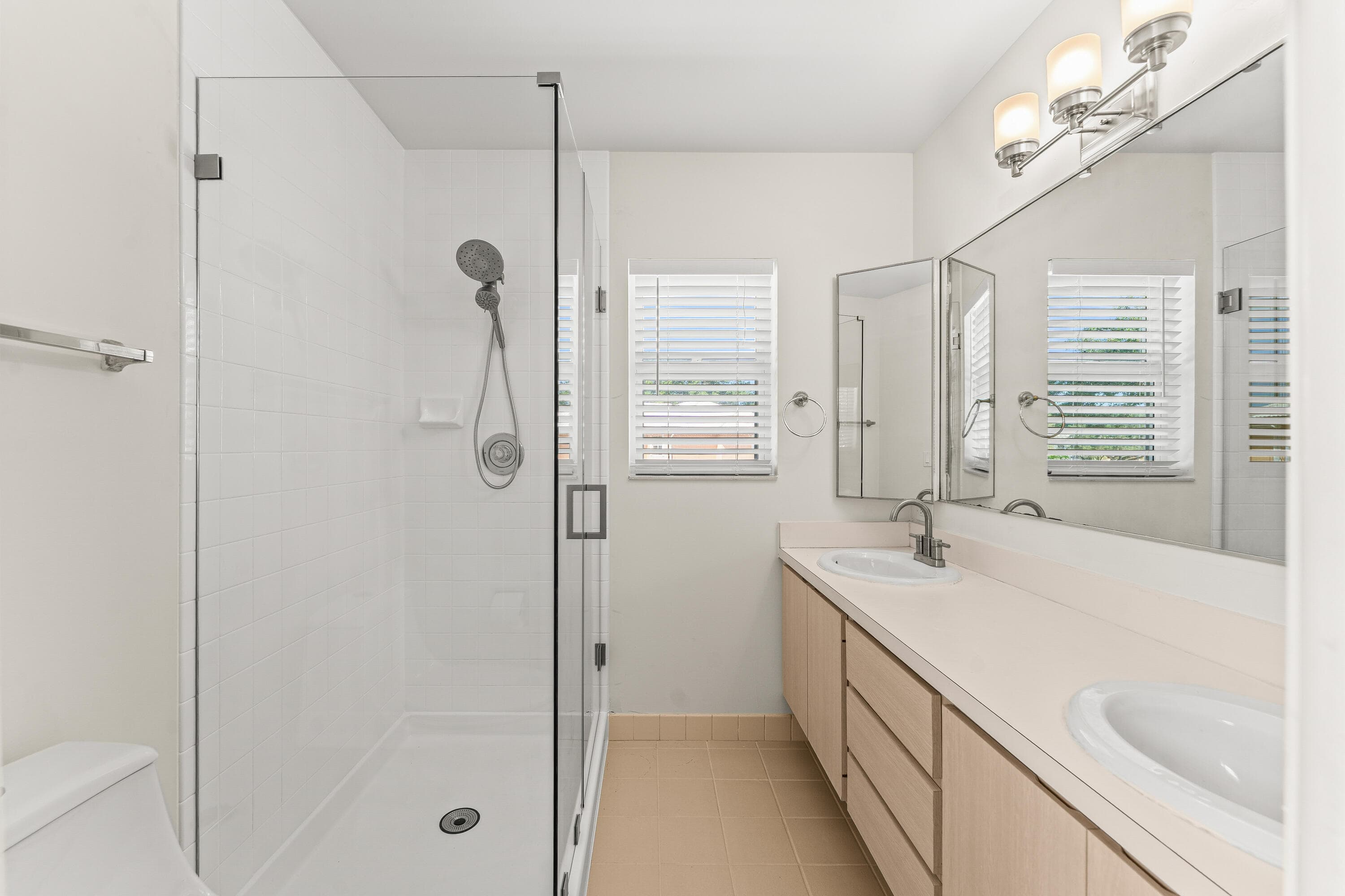 3136 Kingston Court, West Palm Beach, FL 33409 — photo 23 of 32