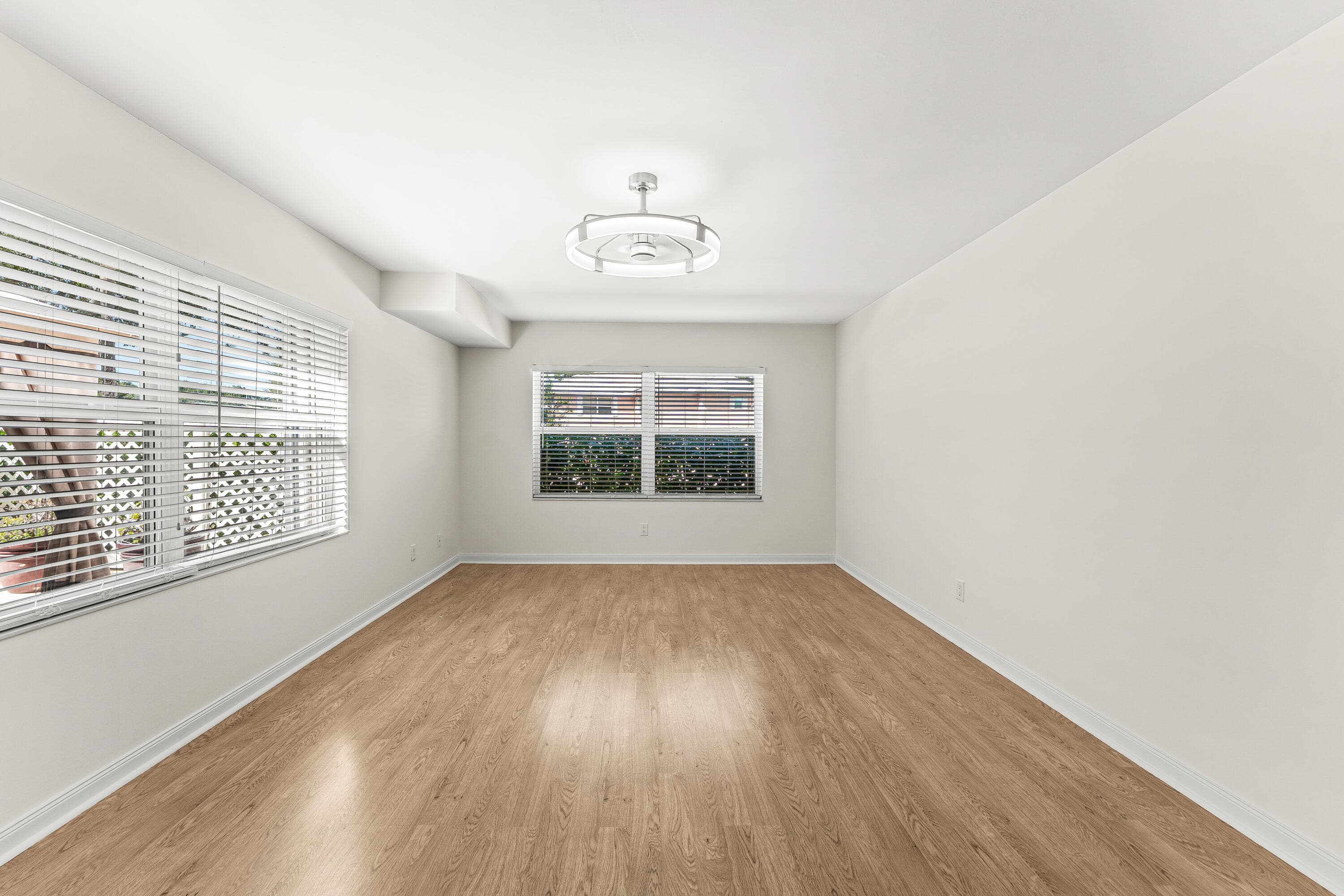 3136 Kingston Court, West Palm Beach, FL 33409 — photo 6 of 32