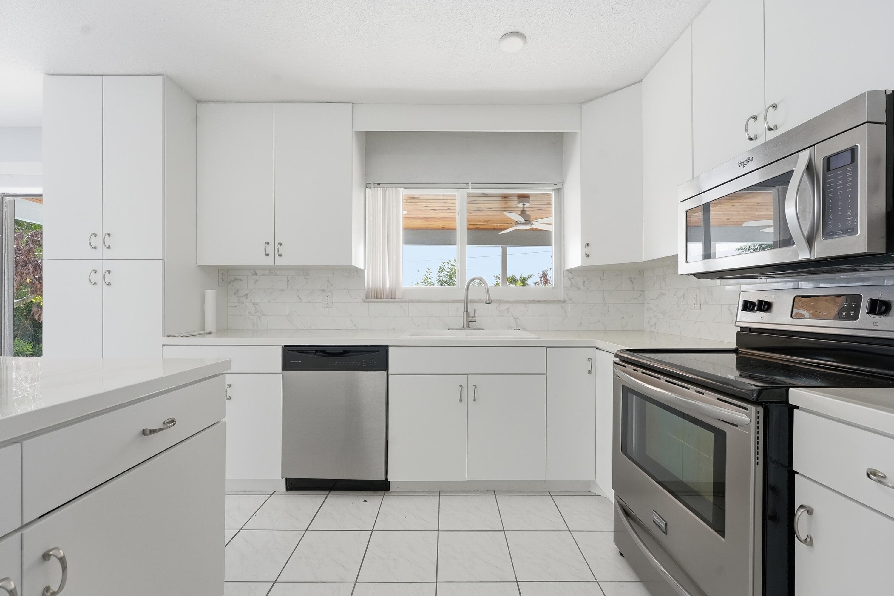 420 SE Streamlet Avenue, Port St. Lucie, FL 34983 — photo 14 of 47