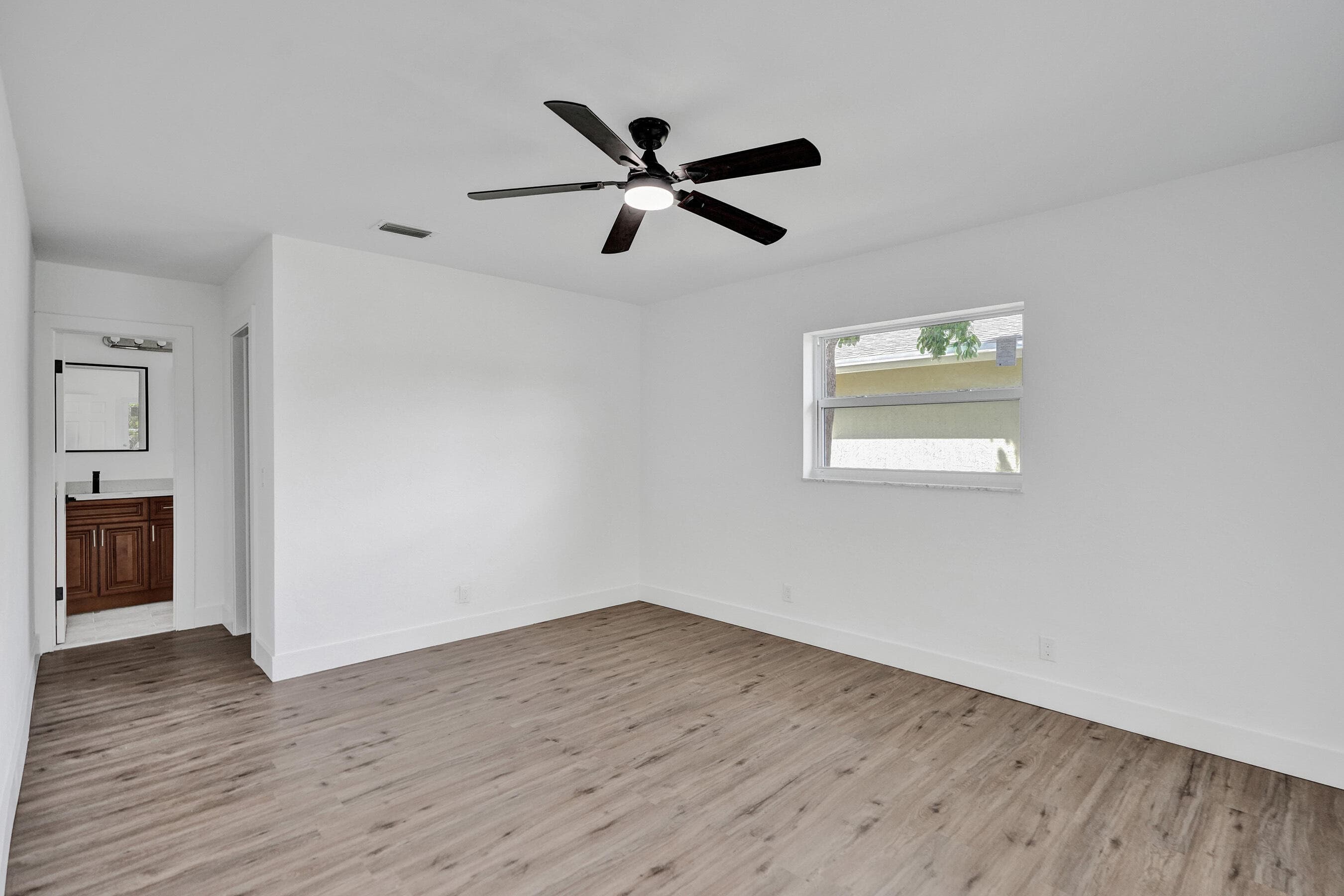 6606 NW 95th Avenue, Tamarac, FL 33321 — photo 7 of 33