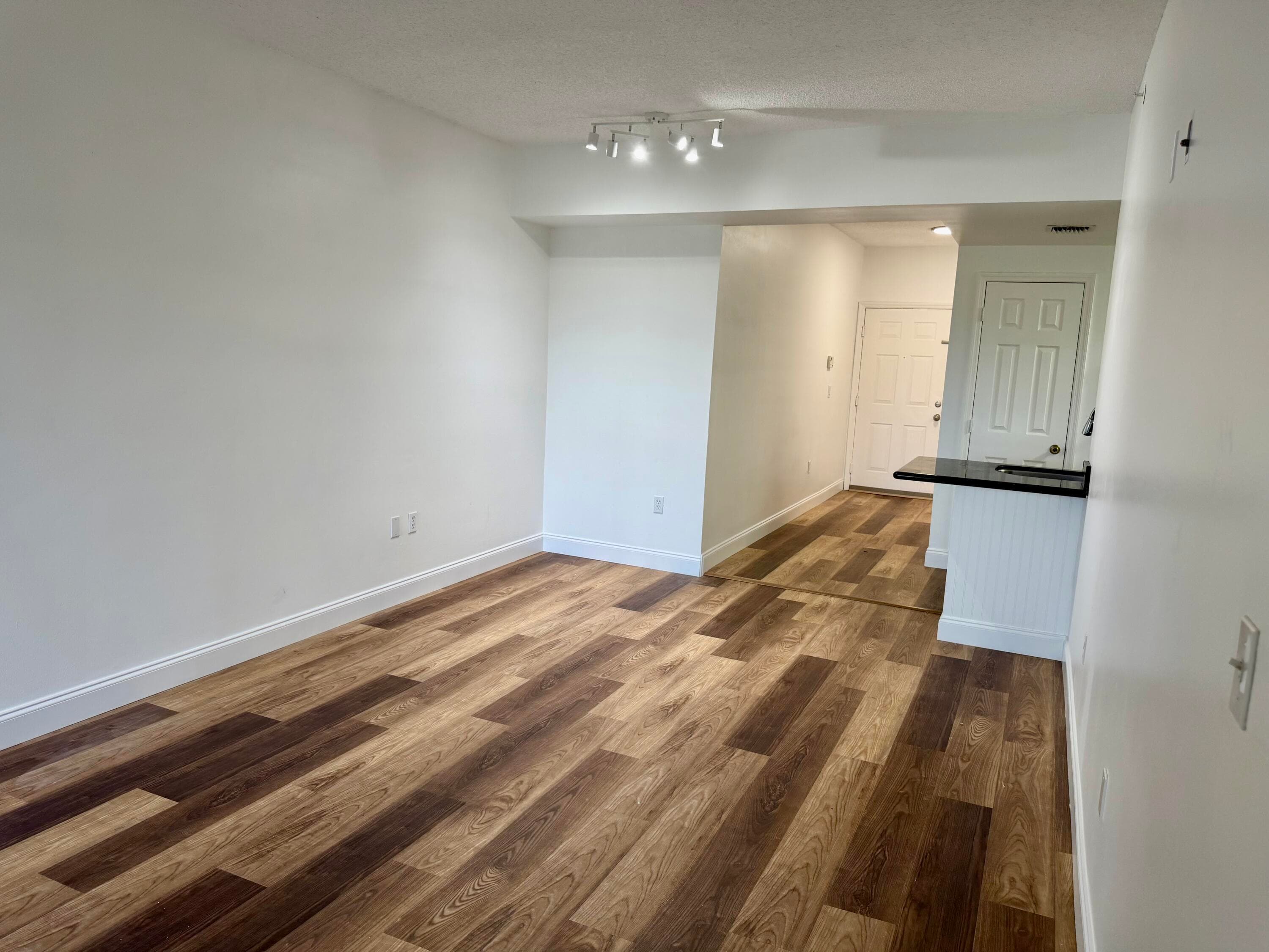 2080 Greenview Shores Boulevard 421, Wellington, FL 33414 — photo 7 of 14