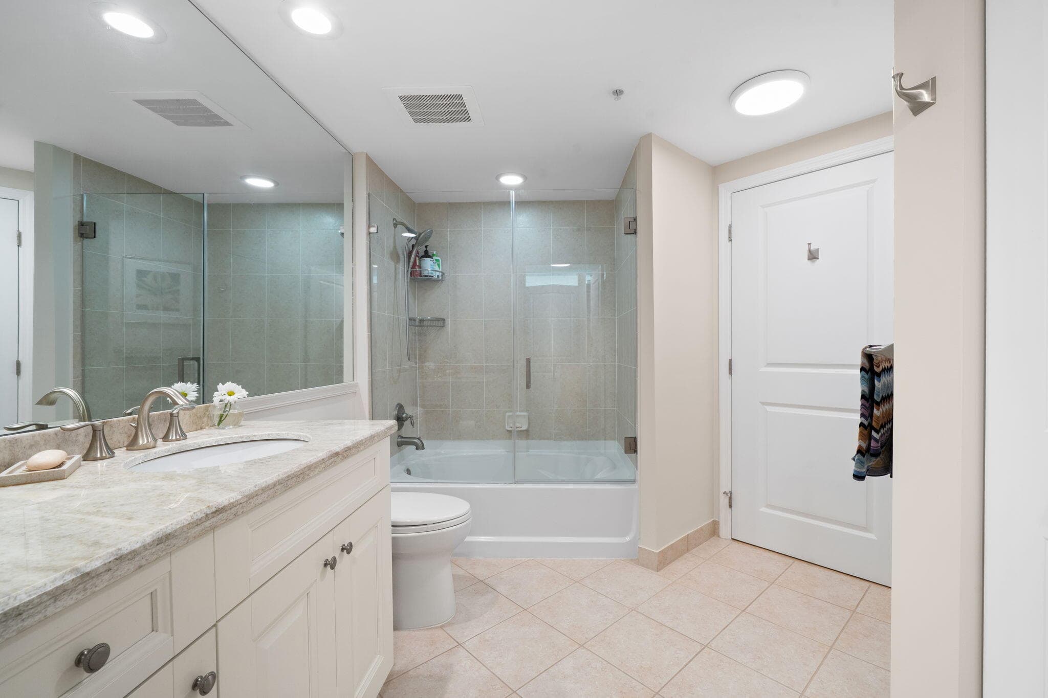 347 N New River Dr Drive E 610, Fort Lauderdale, FL 33301 — photo 15 of 36