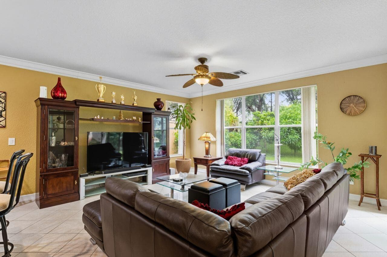 8492 Breezy Oak Way, Boynton Beach, FL 33473 — photo 11 of 66
