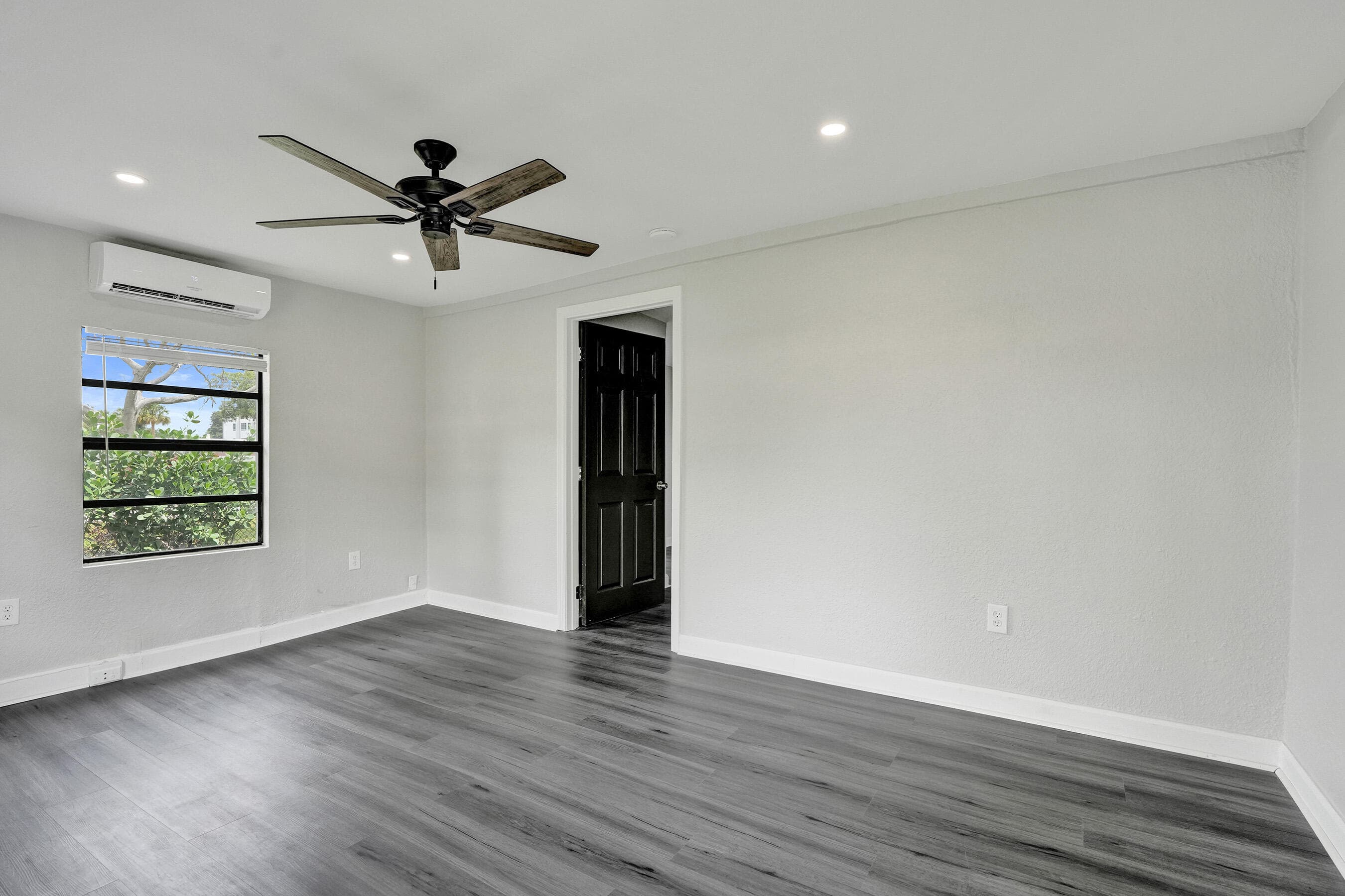 234 NE 14th Avenue #1, Pompano Beach, FL 33060 — photo 5 of 31