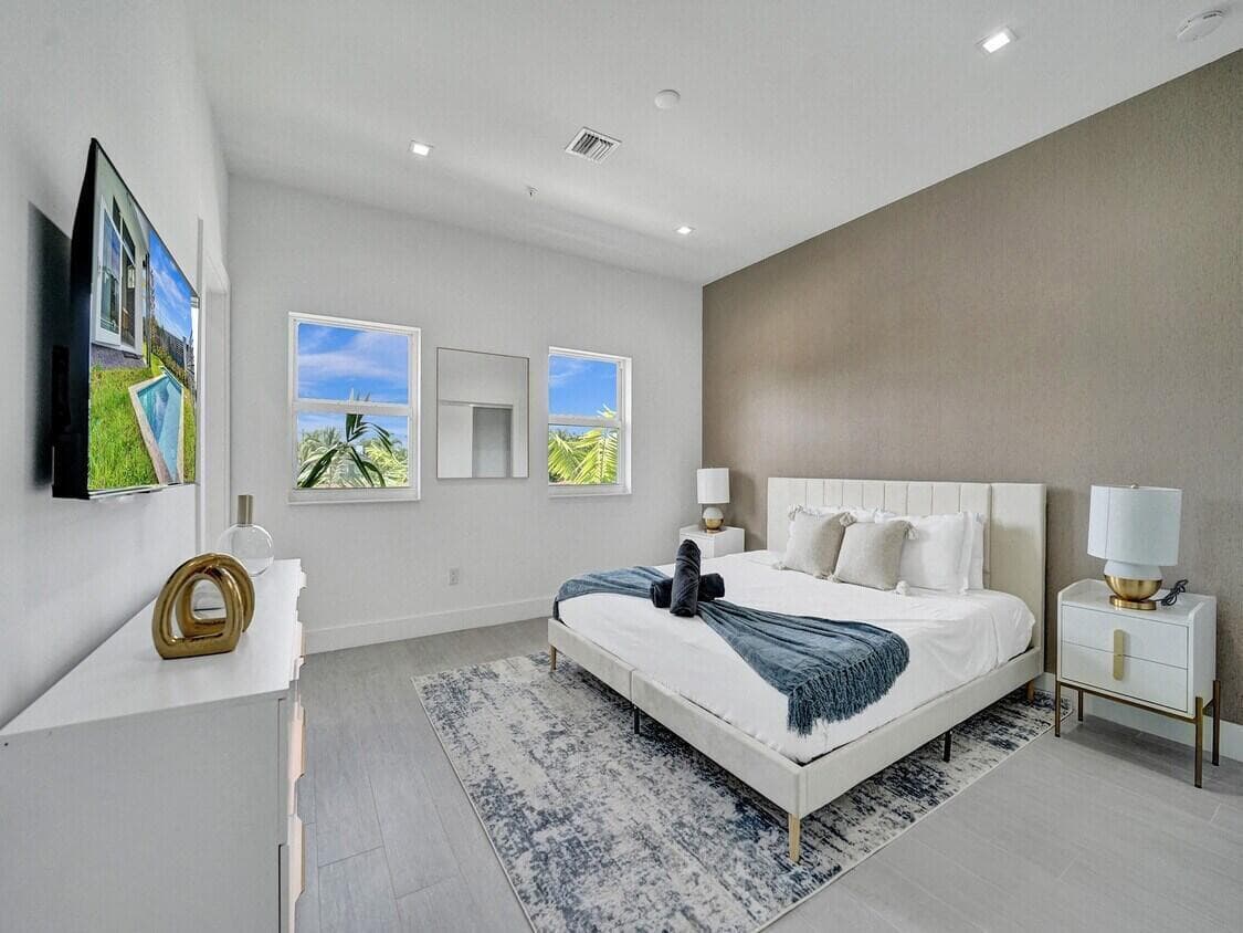1220 NE 15th Avenue, Fort Lauderdale, FL 33304 — photo 30 of 36