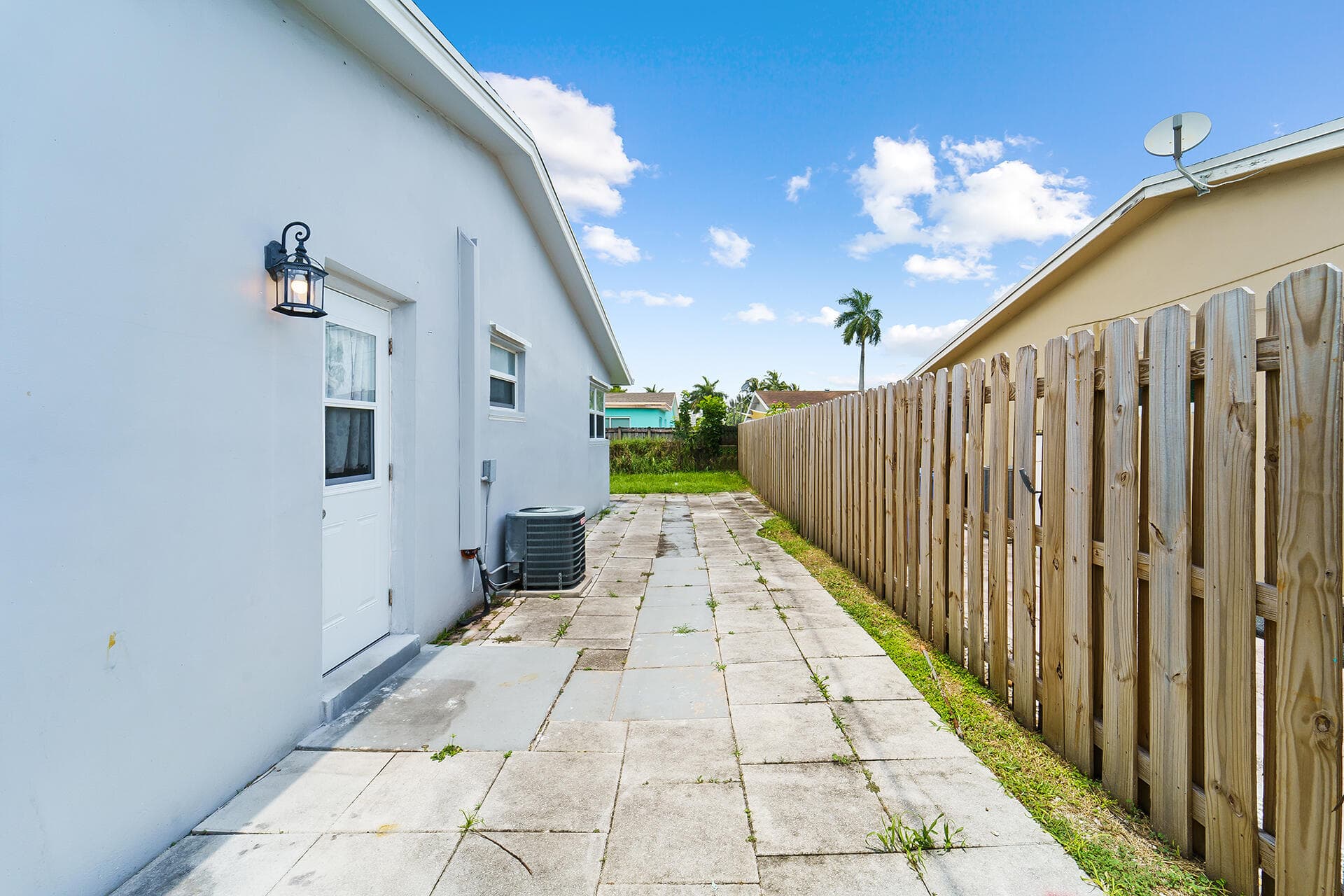 271 NE 57th Court 1-2, Oakland Park, FL 33334 — photo 19 of 33