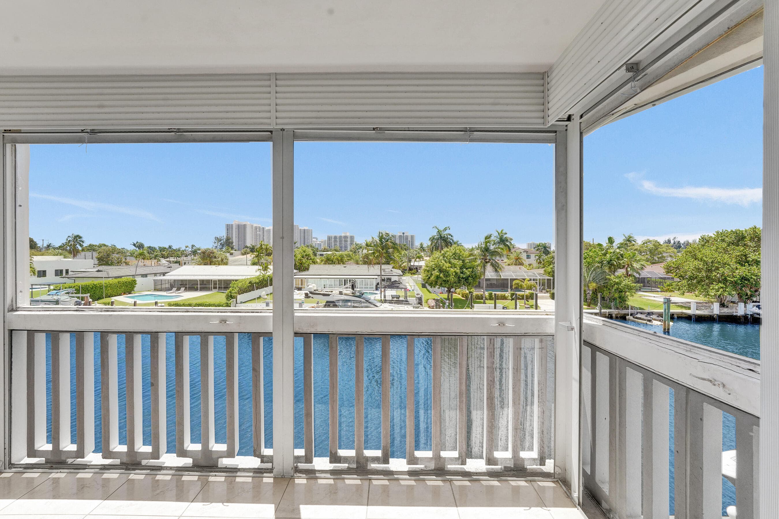 455 Paradise Isle Boulevard 305, Hallandale Beach, FL 33009 — photo 20 of 30