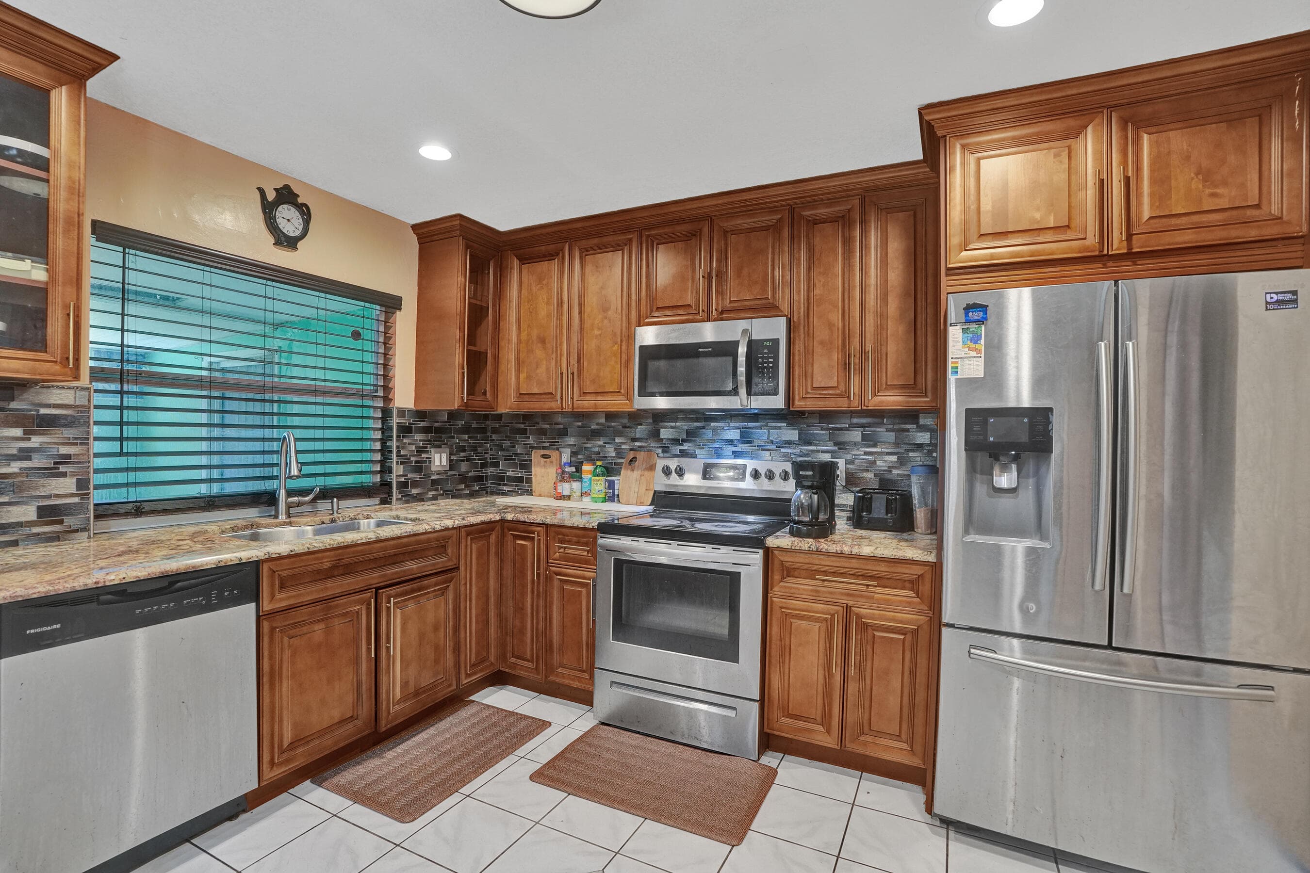 6540 SW 7th Street, Margate, FL 33068 — photo 9 of 38