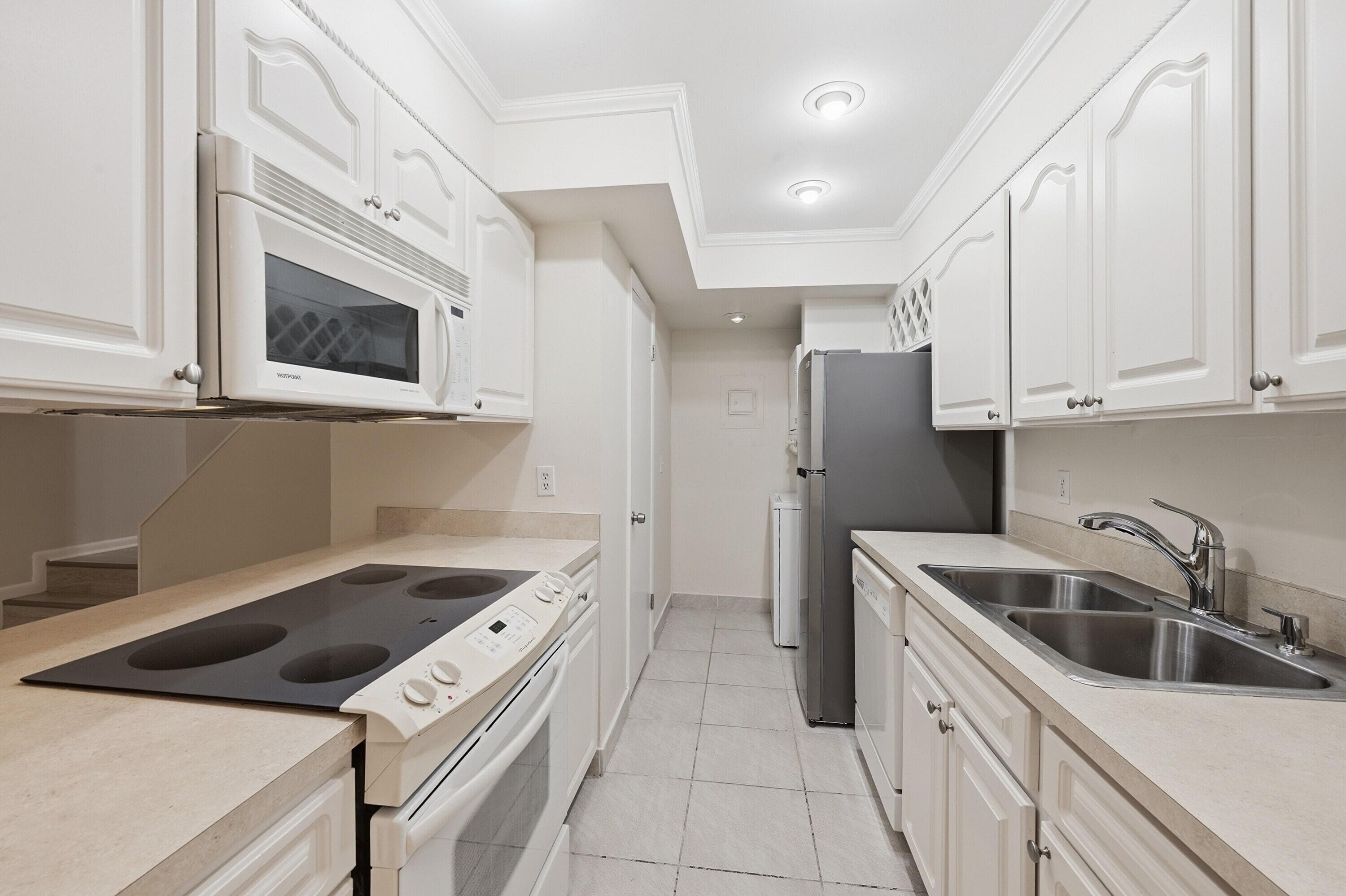 8811 NW 28th Drive 1-2, Coral Springs, FL 33065 — photo 15 of 40