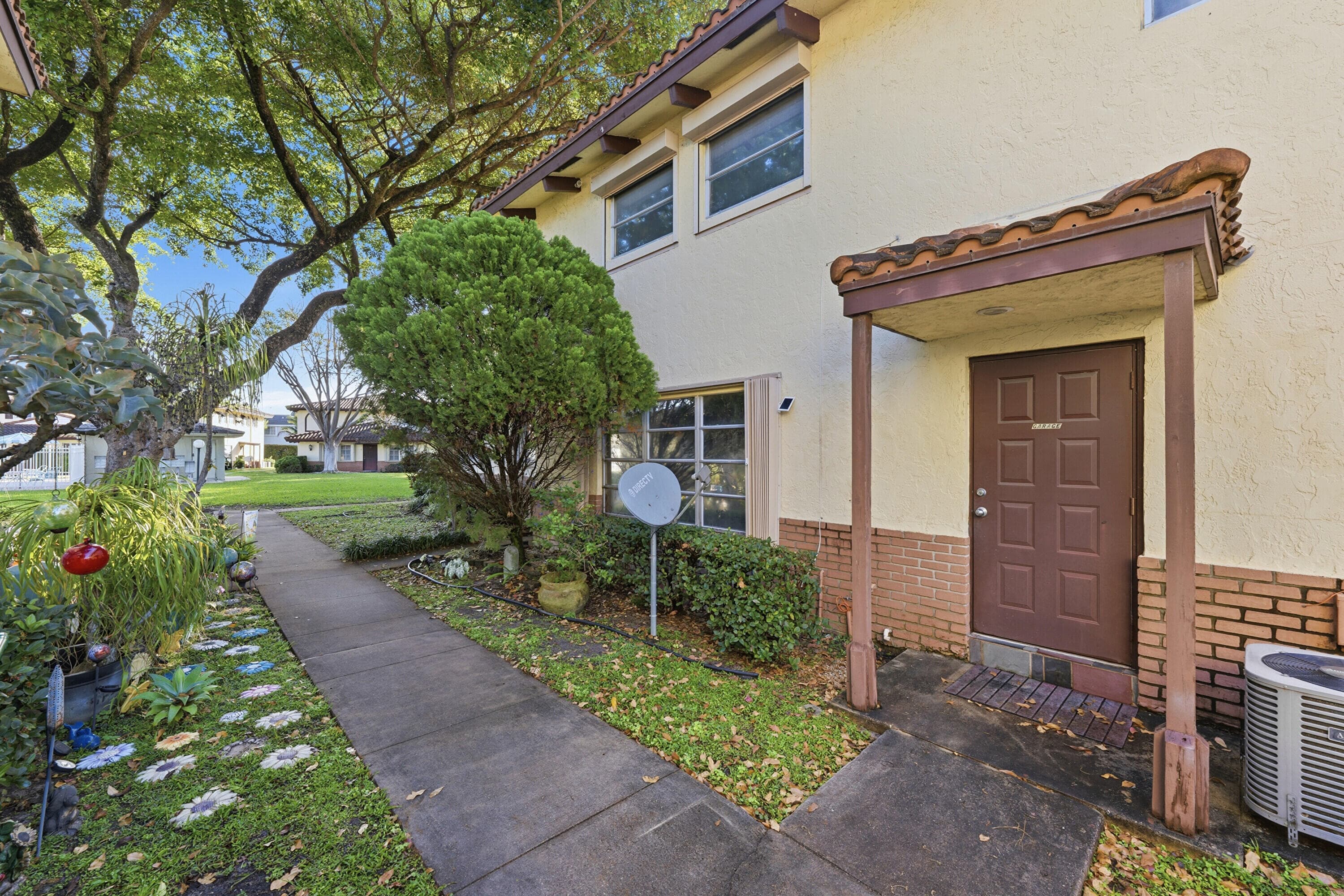 8811 NW 28th Drive 1-2, Coral Springs, FL 33065 — photo 34 of 40