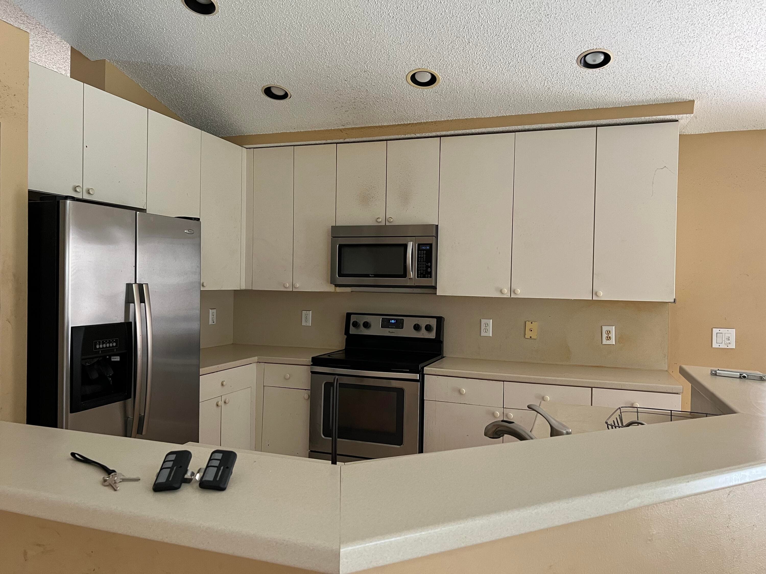 1350 NW 143rd Avenue, Pembroke Pines, FL 33028 — photo 3 of 14