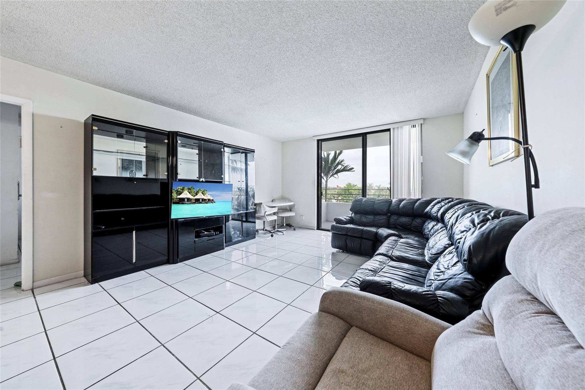 600 Three Islands Boulevard 301, Hallandale Beach, FL 33009 — photo 5 of 22