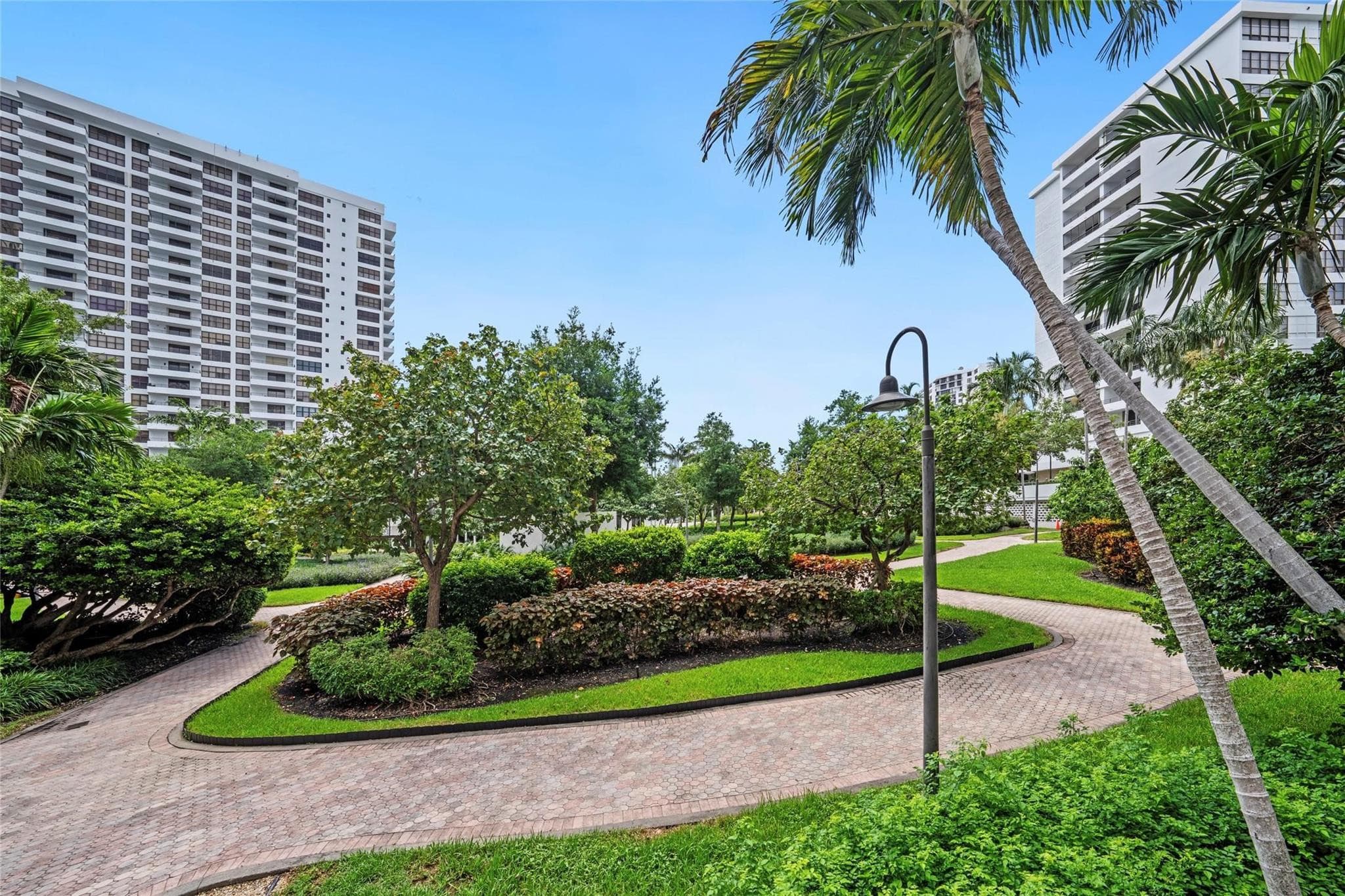 600 Three Islands Boulevard 301, Hallandale Beach, FL 33009 — photo 22 of 22