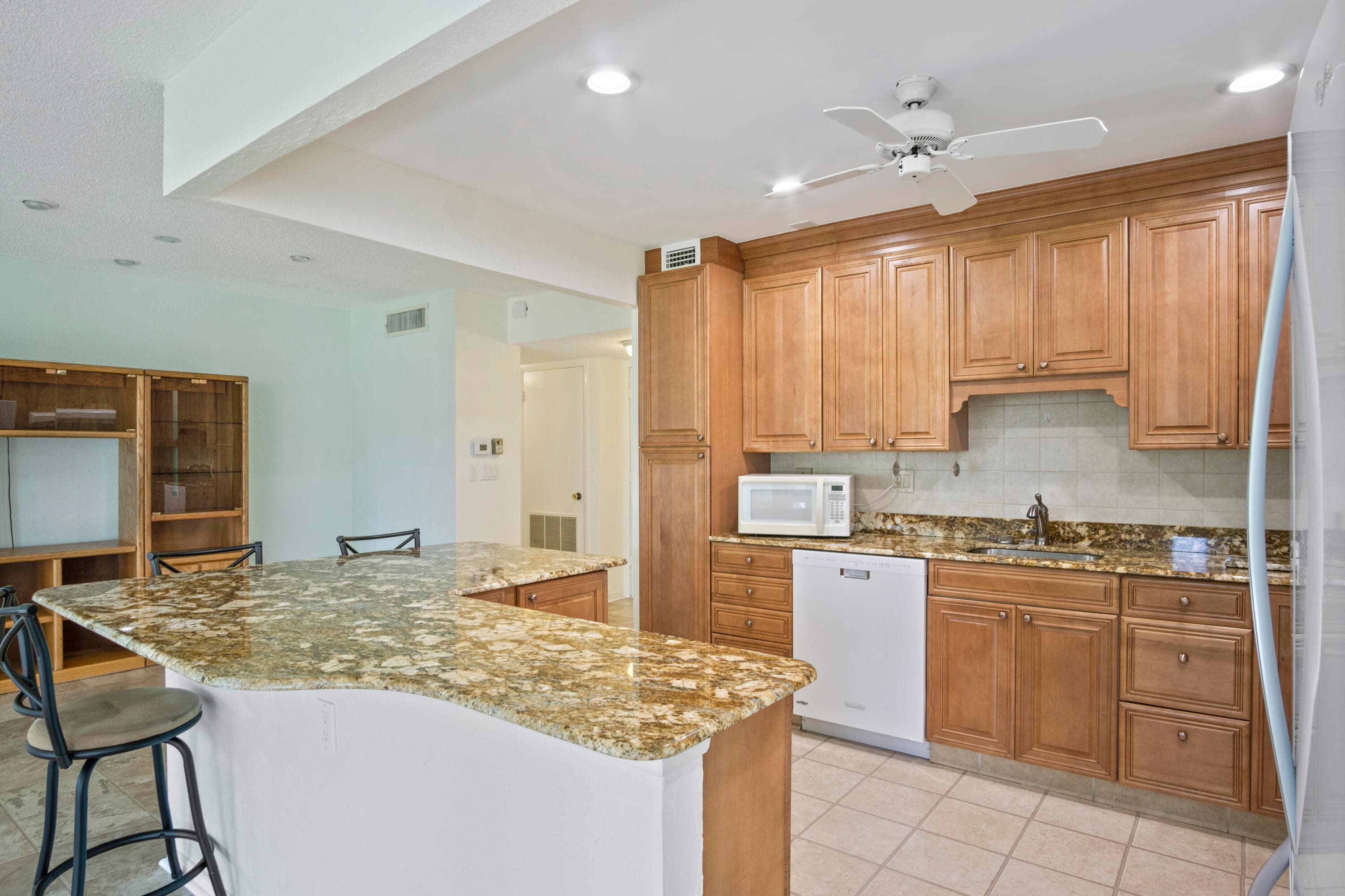 1800 SE Saint Lucie Boulevard 9-204, Stuart, FL 34996 — photo 3 of 28