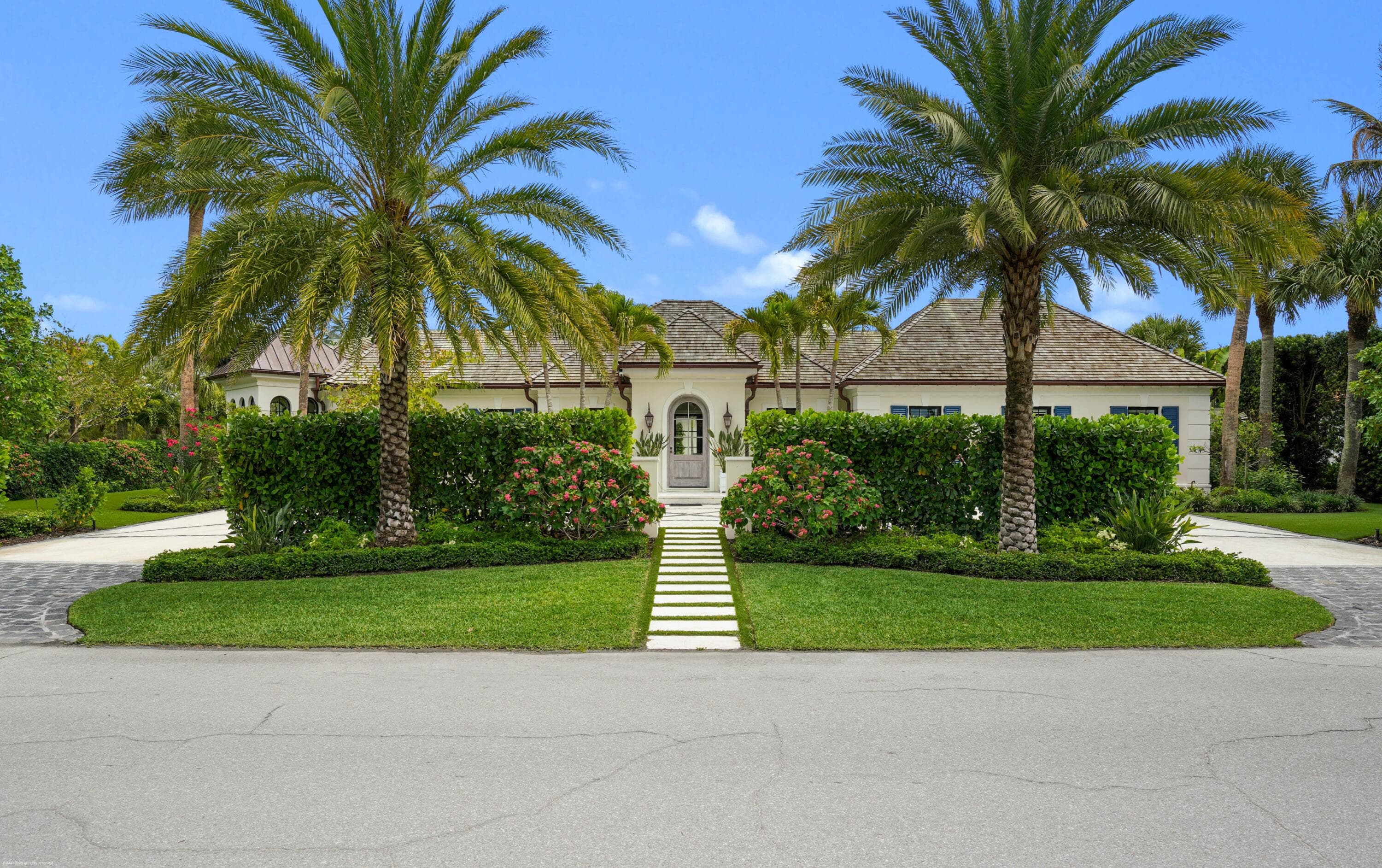 55 Links Road, Jupiter Island, FL 33455 — photo 3 of 19