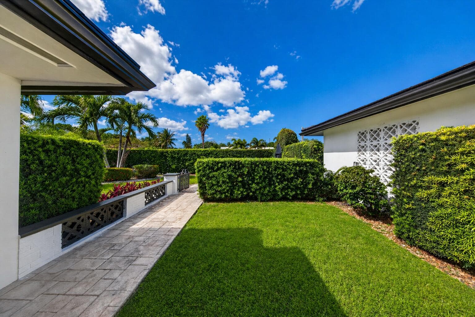 850 W Camino Real, Boca Raton, FL 33486 — photo 4 of 53