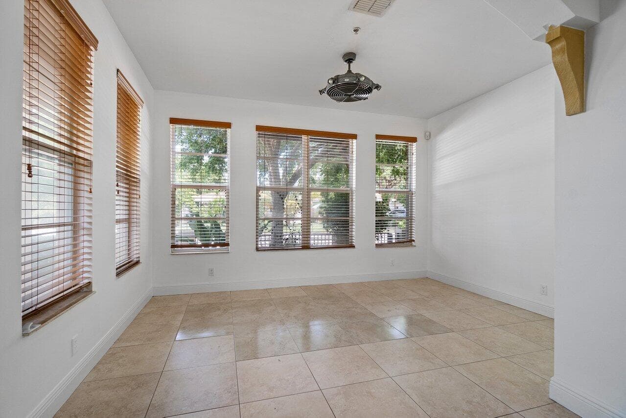811 S Federal Highway 1, Lake Worth Beach, FL 33460 — photo 18 of 33
