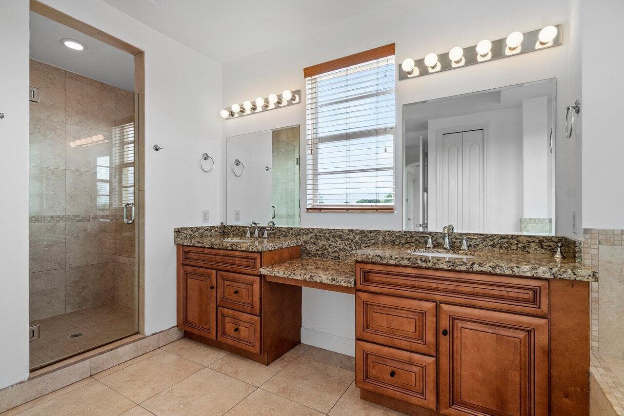 811 S Federal Highway 1, Lake Worth Beach, FL 33460 — photo 23 of 33