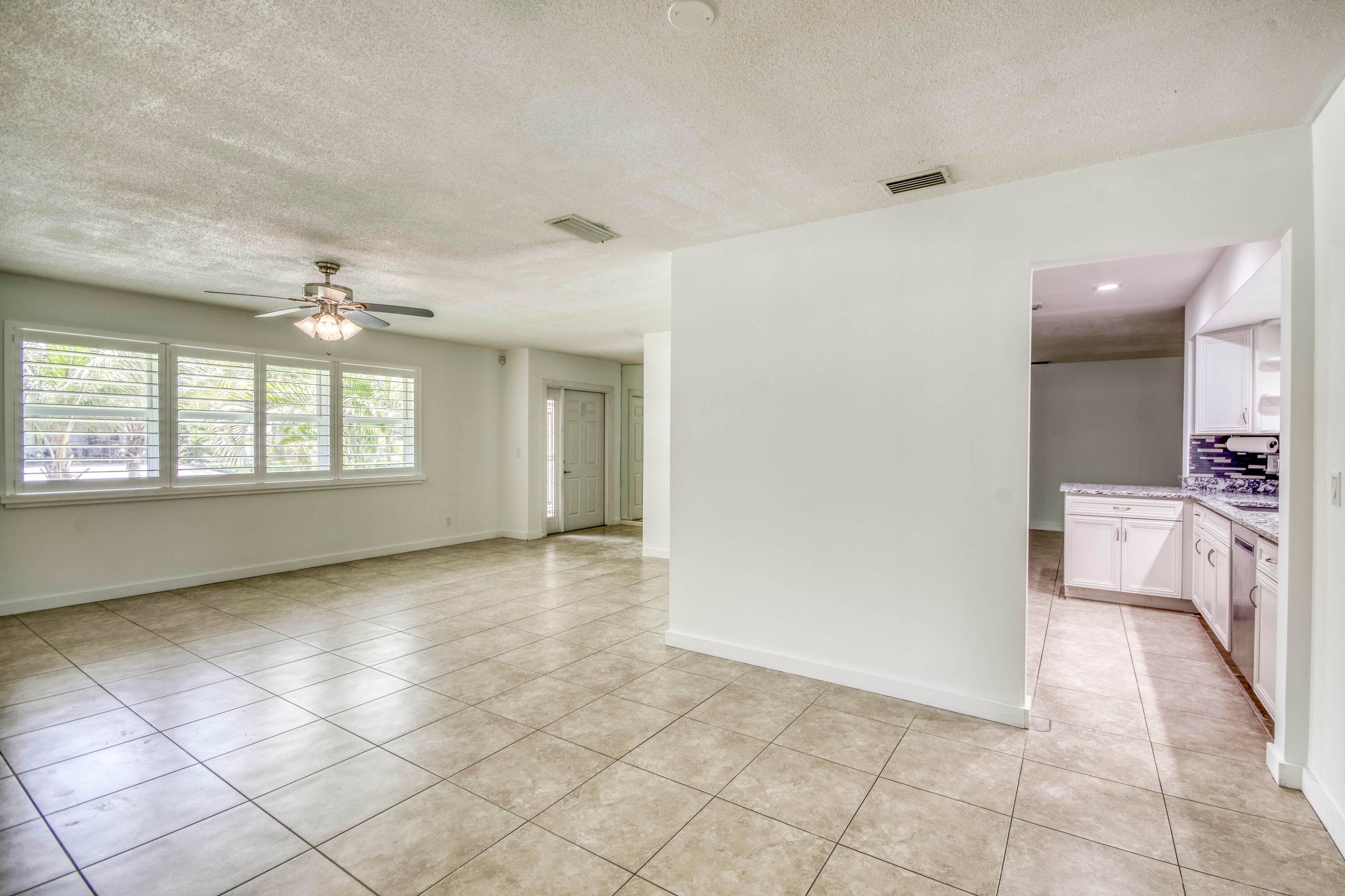 4359 Daffodil Circle N, Palm Beach Gardens, FL 33410 — photo 15 of 38